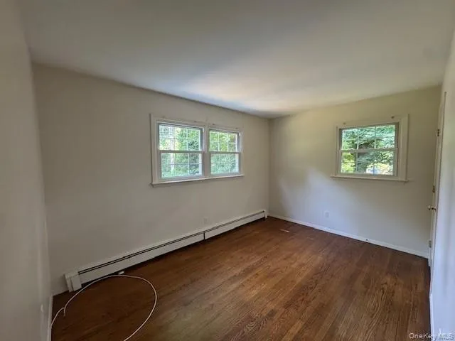 402 Thompson Street, Brookhaven, NY, 3 Bedrooms Bedrooms, 5 Rooms Rooms,1 BathroomBathrooms,Residential Lease,For Rent,Thompson,0,1026834 402 Thompson Street, Brookhaven, NY, 3 Bedrooms Bedrooms, 5 Rooms Rooms,1 BathroomBathrooms,Residential Lease,For Rent,Thompson,0,1026834