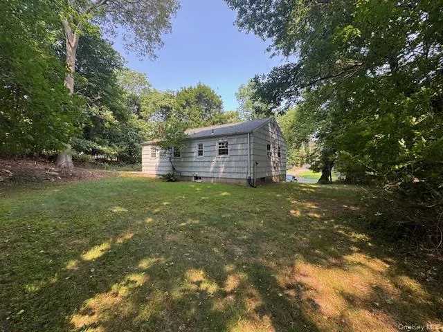 402 Thompson Street, Brookhaven, NY, 3 Bedrooms Bedrooms, 5 Rooms Rooms,1 BathroomBathrooms,Residential Lease,For Rent,Thompson,0,1026834 402 Thompson Street, Brookhaven, NY, 3 Bedrooms Bedrooms, 5 Rooms Rooms,1 BathroomBathrooms,Residential Lease,For Rent,Thompson,0,1026834