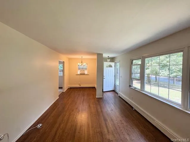 402 Thompson Street, Brookhaven, NY, 3 Bedrooms Bedrooms, 5 Rooms Rooms,1 BathroomBathrooms,Residential Lease,For Rent,Thompson,0,1026834 402 Thompson Street, Brookhaven, NY, 3 Bedrooms Bedrooms, 5 Rooms Rooms,1 BathroomBathrooms,Residential Lease,For Rent,Thompson,0,1026834
