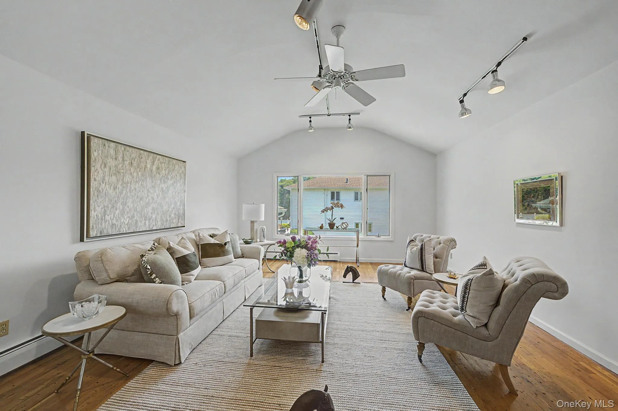 16 Cross Bow Lane, Smithtown, NY, 5 Bedrooms Bedrooms, 9 Rooms Rooms,3 BathroomsBathrooms,Residential,For Rent,Cross Bow,0,1026837 16 Cross Bow Lane, Smithtown, NY, 5 Bedrooms Bedrooms, 9 Rooms Rooms,3 BathroomsBathrooms,Residential,For Rent,Cross Bow,0,1026837