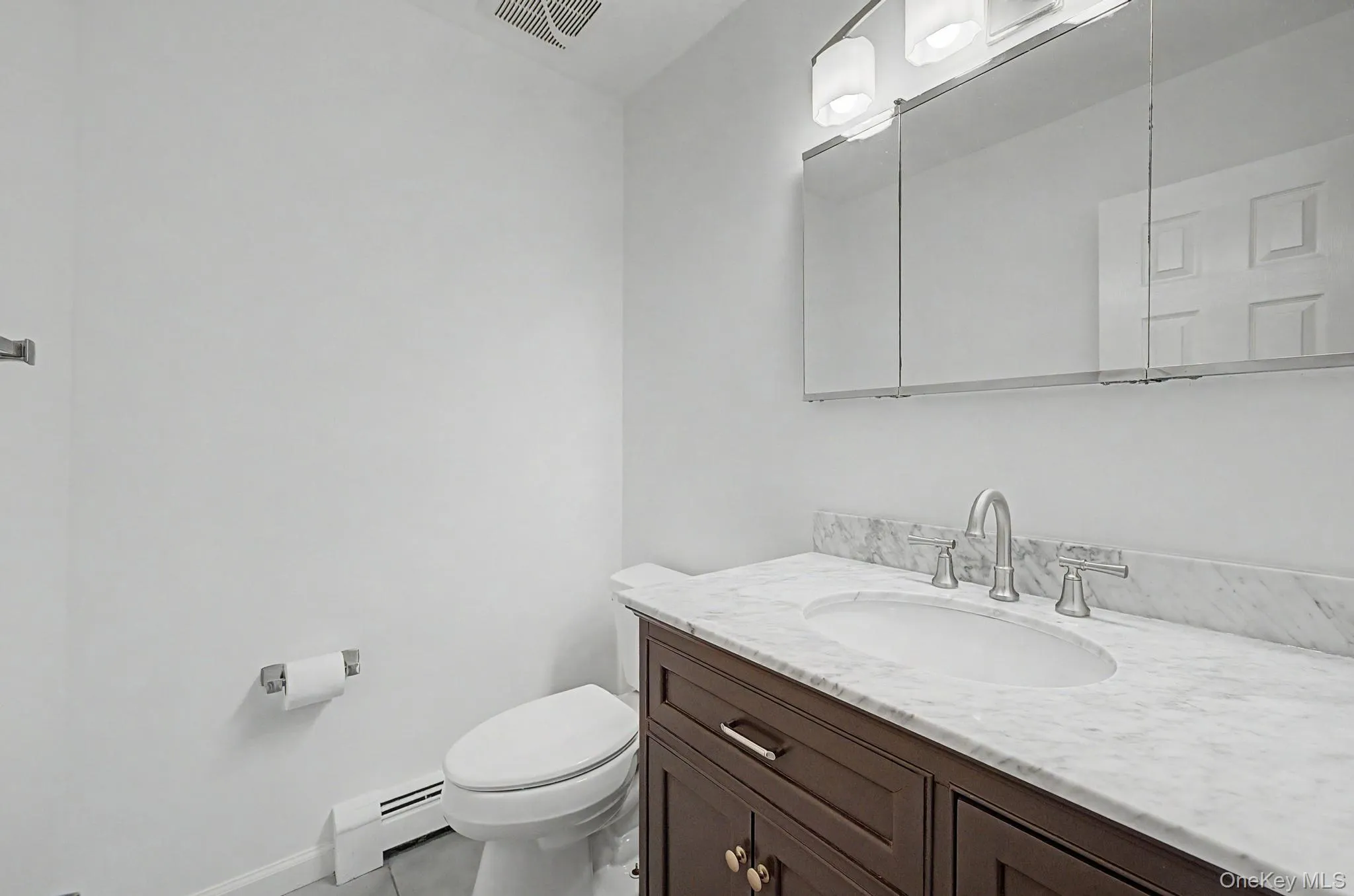 16 Cross Bow Lane, Smithtown, NY, 5 Bedrooms Bedrooms, 9 Rooms Rooms,3 BathroomsBathrooms,Residential,For Rent,Cross Bow,0,1026837 16 Cross Bow Lane, Smithtown, NY, 5 Bedrooms Bedrooms, 9 Rooms Rooms,3 BathroomsBathrooms,Residential,For Rent,Cross Bow,0,1026837