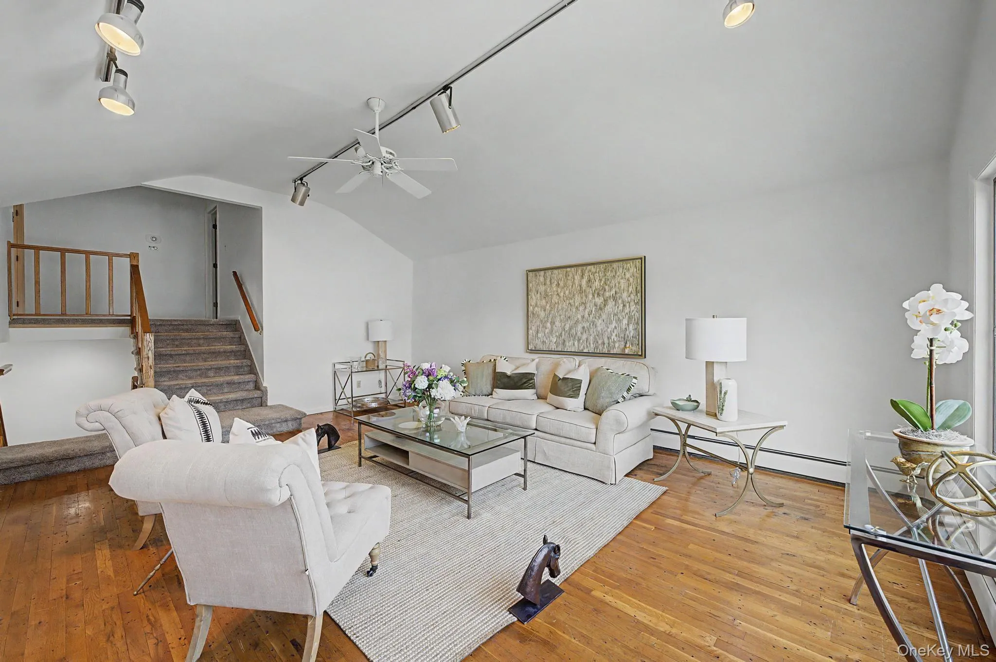 16 Cross Bow Lane, Smithtown, NY, 5 Bedrooms Bedrooms, 9 Rooms Rooms,3 BathroomsBathrooms,Residential,For Rent,Cross Bow,0,1026837 16 Cross Bow Lane, Smithtown, NY, 5 Bedrooms Bedrooms, 9 Rooms Rooms,3 BathroomsBathrooms,Residential,For Rent,Cross Bow,0,1026837