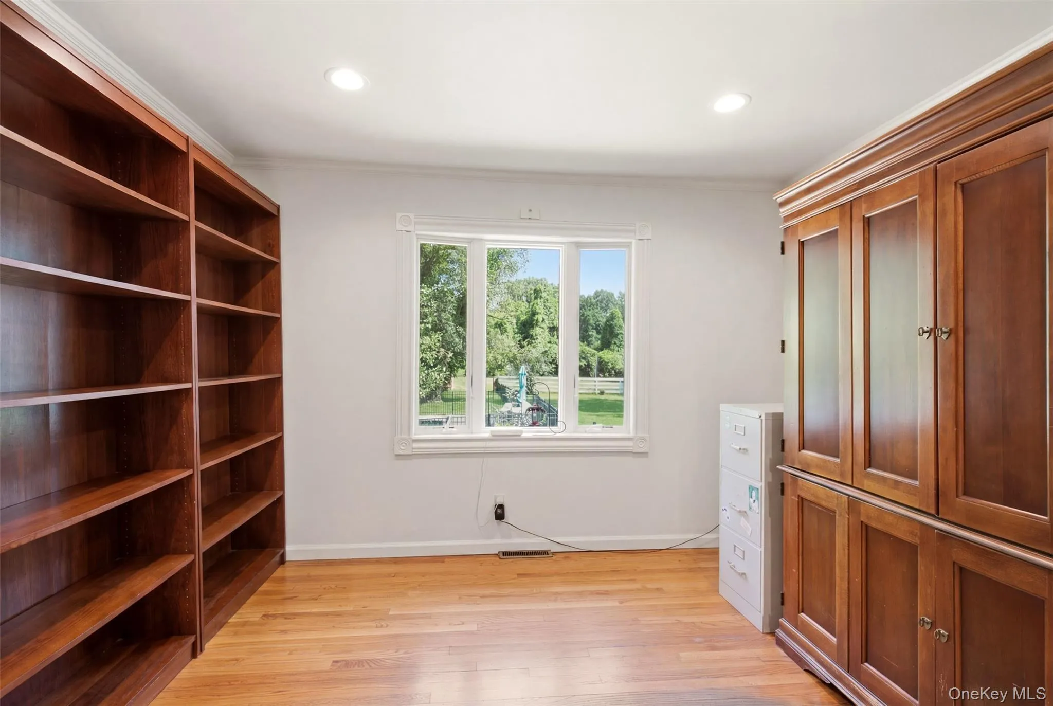 27 School Lane, Huntington, NY, 5 Bedrooms Bedrooms, 10 Rooms Rooms,4 BathroomsBathrooms,Residential,For Rent,School,0,1026840 27 School Lane, Huntington, NY, 5 Bedrooms Bedrooms, 10 Rooms Rooms,4 BathroomsBathrooms,Residential,For Rent,School,0,1026840