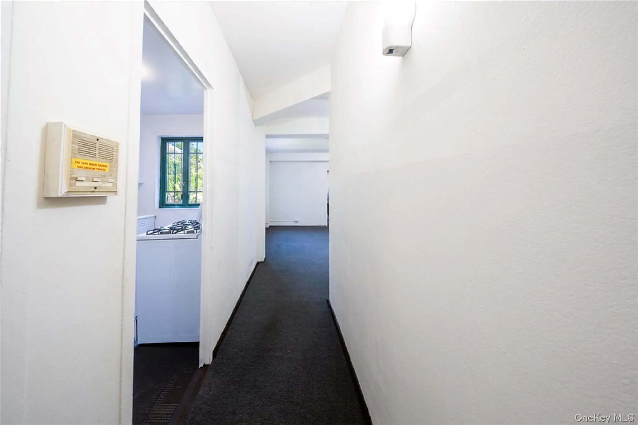 1605 Metropolitan Avenue, New York, NY, 1 Bedroom Bedrooms, 4 Rooms Rooms,1 BathroomBathrooms,Residential,For Rent,Metropolitan,0,1026842 1605 Metropolitan Avenue, New York, NY, 1 Bedroom Bedrooms, 4 Rooms Rooms,1 BathroomBathrooms,Residential,For Rent,Metropolitan,0,1026842