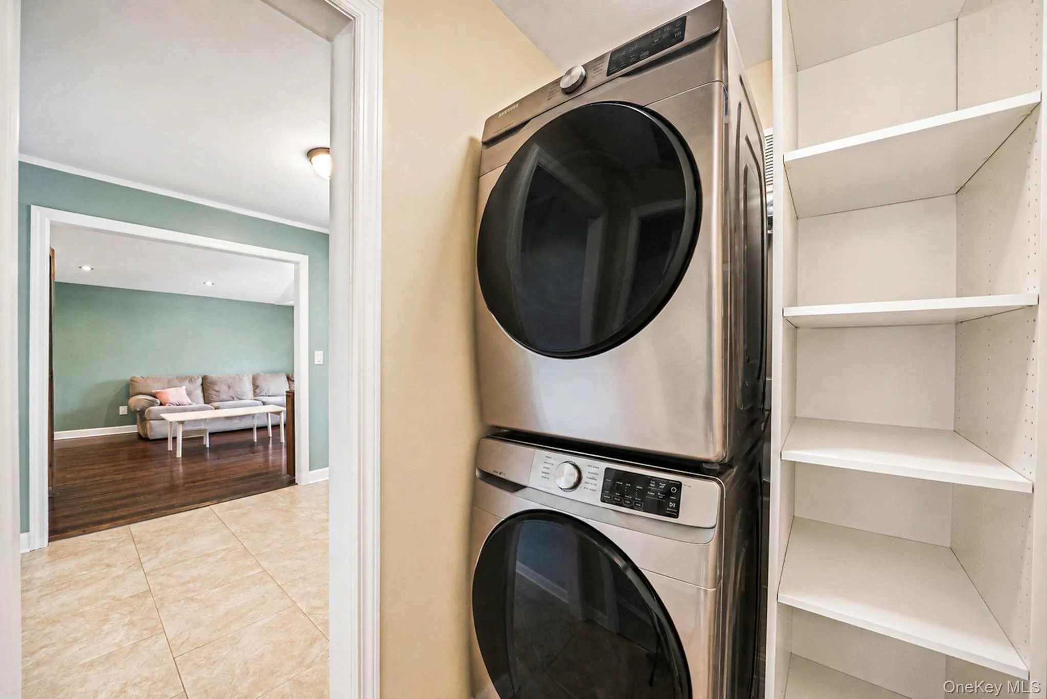 67 Bullard Street, Brookhaven, NY, 3 Bedrooms Bedrooms, 6 Rooms Rooms,1 BathroomBathrooms,Residential,For Rent,Bullard,0,1026847 67 Bullard Street, Brookhaven, NY, 3 Bedrooms Bedrooms, 6 Rooms Rooms,1 BathroomBathrooms,Residential,For Rent,Bullard,0,1026847