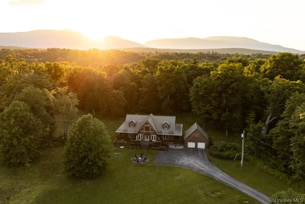 86 Sunset View Drive, Saugerties, NY, 4 Bedrooms Bedrooms, 8 Rooms Rooms,3 BathroomsBathrooms,Residential,For Rent,Sunset View,0,1026853 86 Sunset View Drive, Saugerties, NY, 4 Bedrooms Bedrooms, 8 Rooms Rooms,3 BathroomsBathrooms,Residential,For Rent,Sunset View,0,1026853