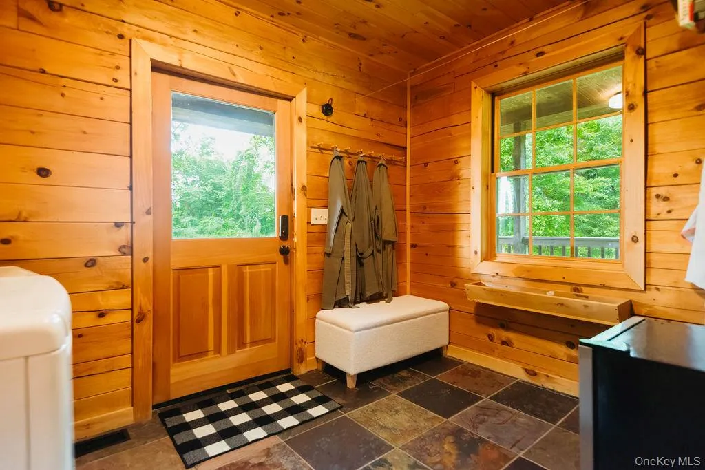 86 Sunset View Drive, Saugerties, NY, 4 Bedrooms Bedrooms, 8 Rooms Rooms,3 BathroomsBathrooms,Residential,For Rent,Sunset View,0,1026853 86 Sunset View Drive, Saugerties, NY, 4 Bedrooms Bedrooms, 8 Rooms Rooms,3 BathroomsBathrooms,Residential,For Rent,Sunset View,0,1026853