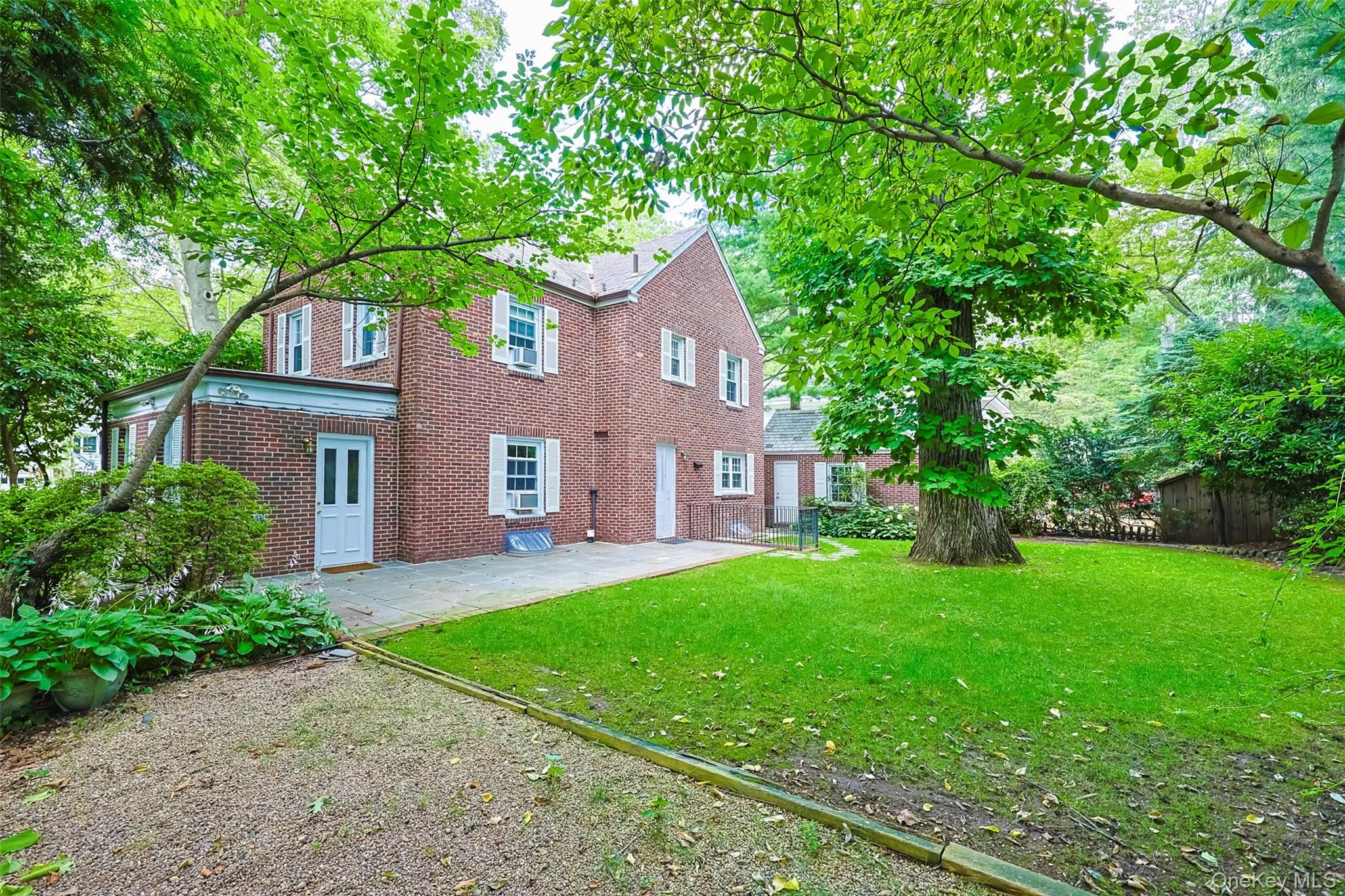 280 Park Avenue, North Hempstead, NY, 3 Bedrooms Bedrooms, 7 Rooms Rooms,2 BathroomsBathrooms,Residential Lease,For Rent,Park,0,1026855 280 Park Avenue, North Hempstead, NY, 3 Bedrooms Bedrooms, 7 Rooms Rooms,2 BathroomsBathrooms,Residential Lease,For Rent,Park,0,1026855
