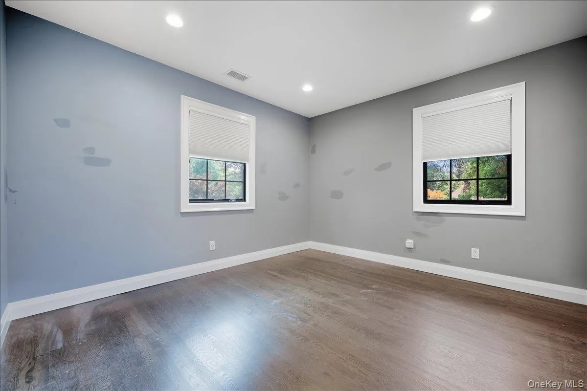 2 Cornwall Lane, North Hempstead, NY, 3 Bedrooms Bedrooms, 6 Rooms Rooms,2 BathroomsBathrooms,Residential Lease,For Rent,Cornwall,0,1026867 2 Cornwall Lane, North Hempstead, NY, 3 Bedrooms Bedrooms, 6 Rooms Rooms,2 BathroomsBathrooms,Residential Lease,For Rent,Cornwall,0,1026867
