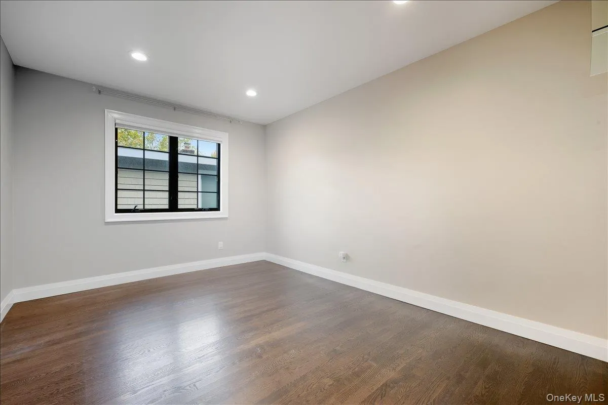 2 Cornwall Lane, North Hempstead, NY, 3 Bedrooms Bedrooms, 6 Rooms Rooms,2 BathroomsBathrooms,Residential Lease,For Rent,Cornwall,0,1026867 2 Cornwall Lane, North Hempstead, NY, 3 Bedrooms Bedrooms, 6 Rooms Rooms,2 BathroomsBathrooms,Residential Lease,For Rent,Cornwall,0,1026867