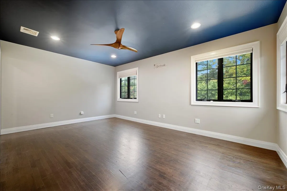 2 Cornwall Lane, North Hempstead, NY, 3 Bedrooms Bedrooms, 6 Rooms Rooms,2 BathroomsBathrooms,Residential Lease,For Rent,Cornwall,0,1026867 2 Cornwall Lane, North Hempstead, NY, 3 Bedrooms Bedrooms, 6 Rooms Rooms,2 BathroomsBathrooms,Residential Lease,For Rent,Cornwall,0,1026867