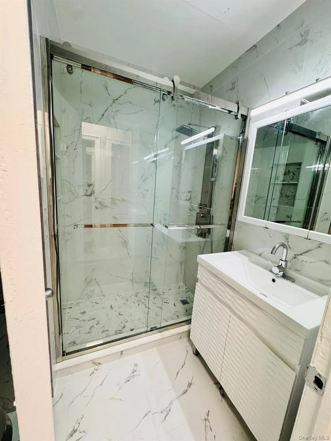 105-07 101st Road, New York, NY, 3 Bedrooms Bedrooms, 6 Rooms Rooms,1 BathroomBathrooms,Residential Lease,For Rent,101st,0,1026872 105-07 101st Road, New York, NY, 3 Bedrooms Bedrooms, 6 Rooms Rooms,1 BathroomBathrooms,Residential Lease,For Rent,101st,0,1026872