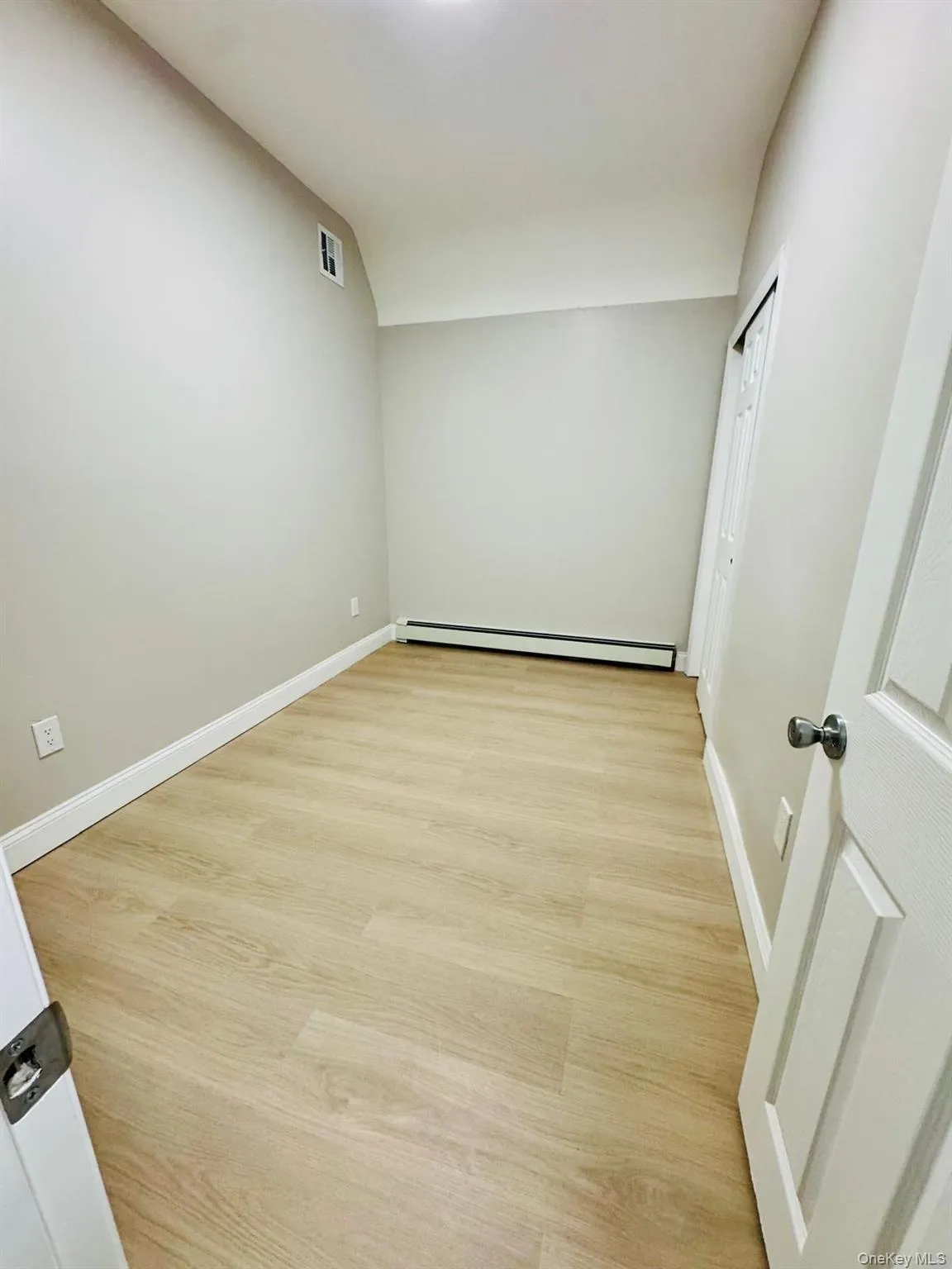 105-07 101st Road, New York, NY, 3 Bedrooms Bedrooms, 6 Rooms Rooms,1 BathroomBathrooms,Residential Lease,For Rent,101st,0,1026872 105-07 101st Road, New York, NY, 3 Bedrooms Bedrooms, 6 Rooms Rooms,1 BathroomBathrooms,Residential Lease,For Rent,101st,0,1026872