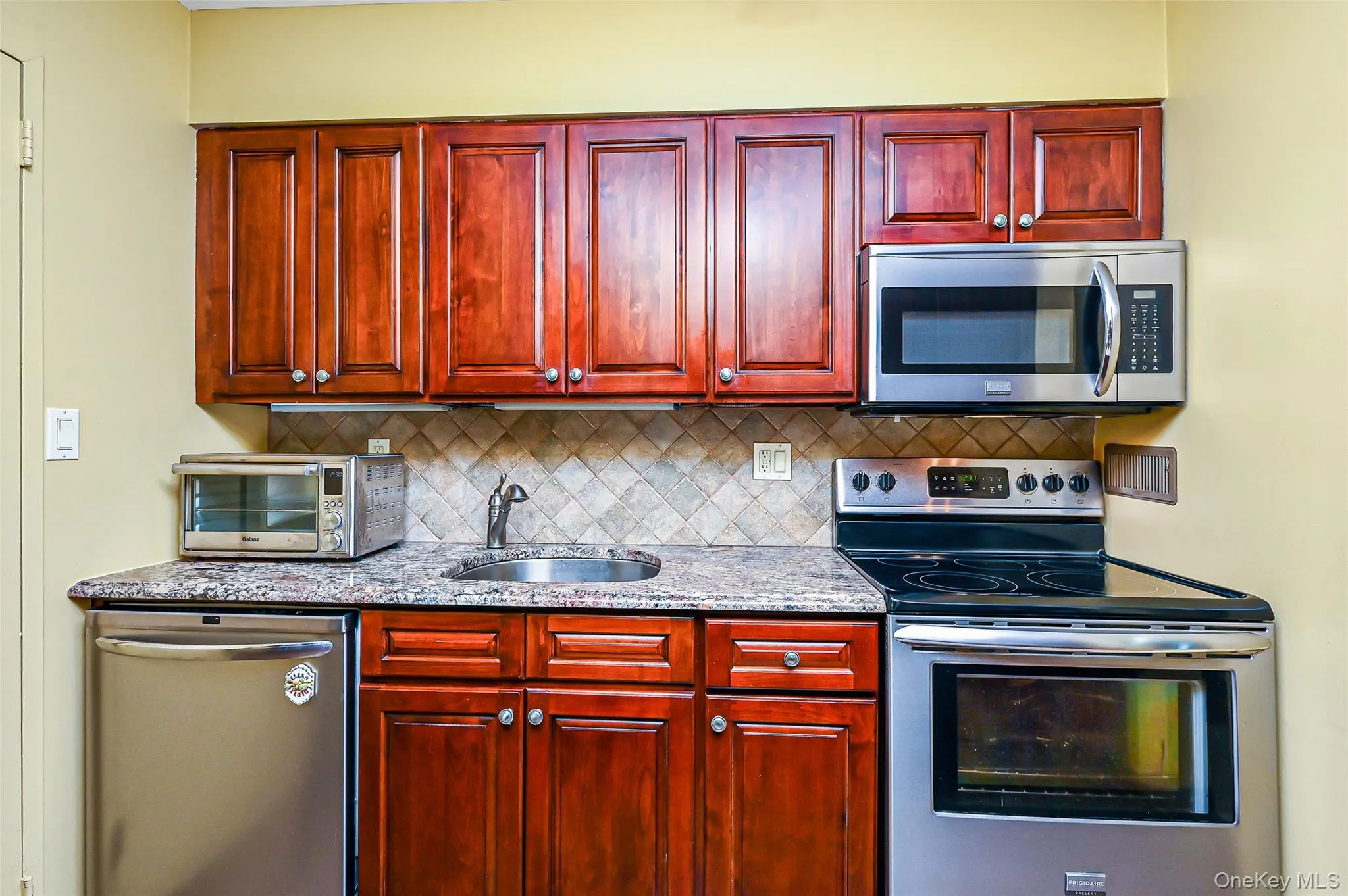 360 Shore Road, Long Beach, NY, 2 Bedrooms Bedrooms, 5 Rooms Rooms,2 BathroomsBathrooms,Residential,For Rent,Shore,0,1026877 360 Shore Road, Long Beach, NY, 2 Bedrooms Bedrooms, 5 Rooms Rooms,2 BathroomsBathrooms,Residential,For Rent,Shore,0,1026877