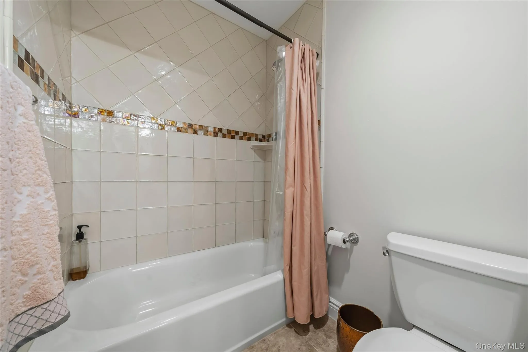 16 Canterbury Lane, Warwick (town), NY, 5 Bedrooms Bedrooms, 12 Rooms Rooms,3 BathroomsBathrooms,Residential,For Rent,Canterbury,0,1026878 16 Canterbury Lane, Warwick (town), NY, 5 Bedrooms Bedrooms, 12 Rooms Rooms,3 BathroomsBathrooms,Residential,For Rent,Canterbury,0,1026878