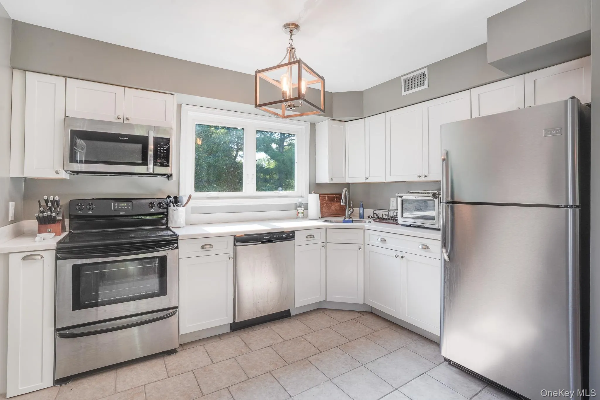 125 Stringham Road, La Grange, NY, 1 Bedroom Bedrooms, 4 Rooms Rooms,1 BathroomBathrooms,Residential Lease,For Rent,Stringham,0,1026879 125 Stringham Road, La Grange, NY, 1 Bedroom Bedrooms, 4 Rooms Rooms,1 BathroomBathrooms,Residential Lease,For Rent,Stringham,0,1026879