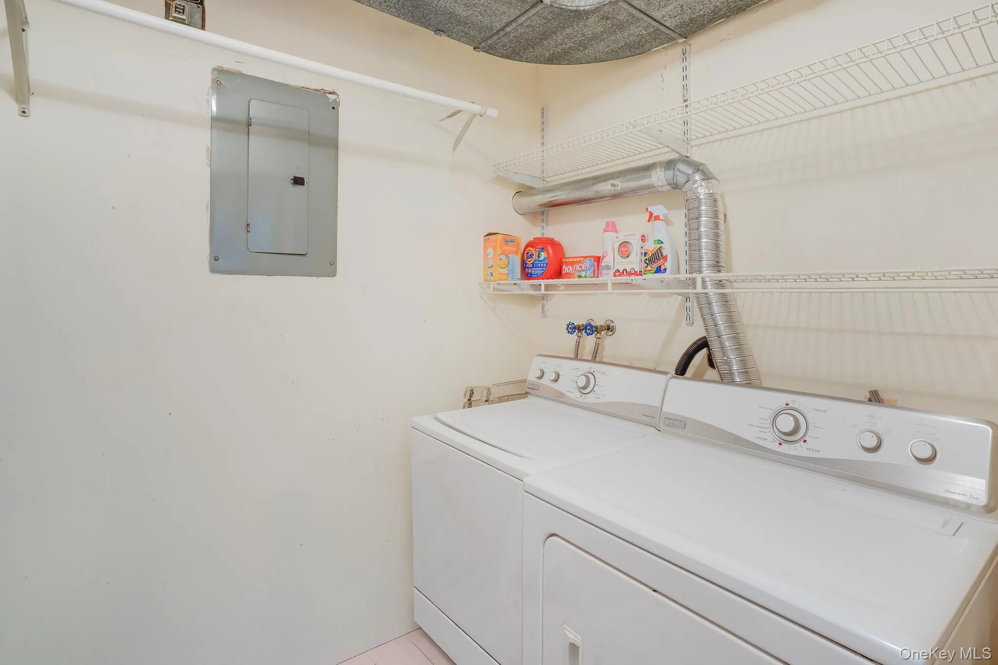 125 Stringham Road, La Grange, NY, 1 Bedroom Bedrooms, 4 Rooms Rooms,1 BathroomBathrooms,Residential Lease,For Rent,Stringham,0,1026879 125 Stringham Road, La Grange, NY, 1 Bedroom Bedrooms, 4 Rooms Rooms,1 BathroomBathrooms,Residential Lease,For Rent,Stringham,0,1026879