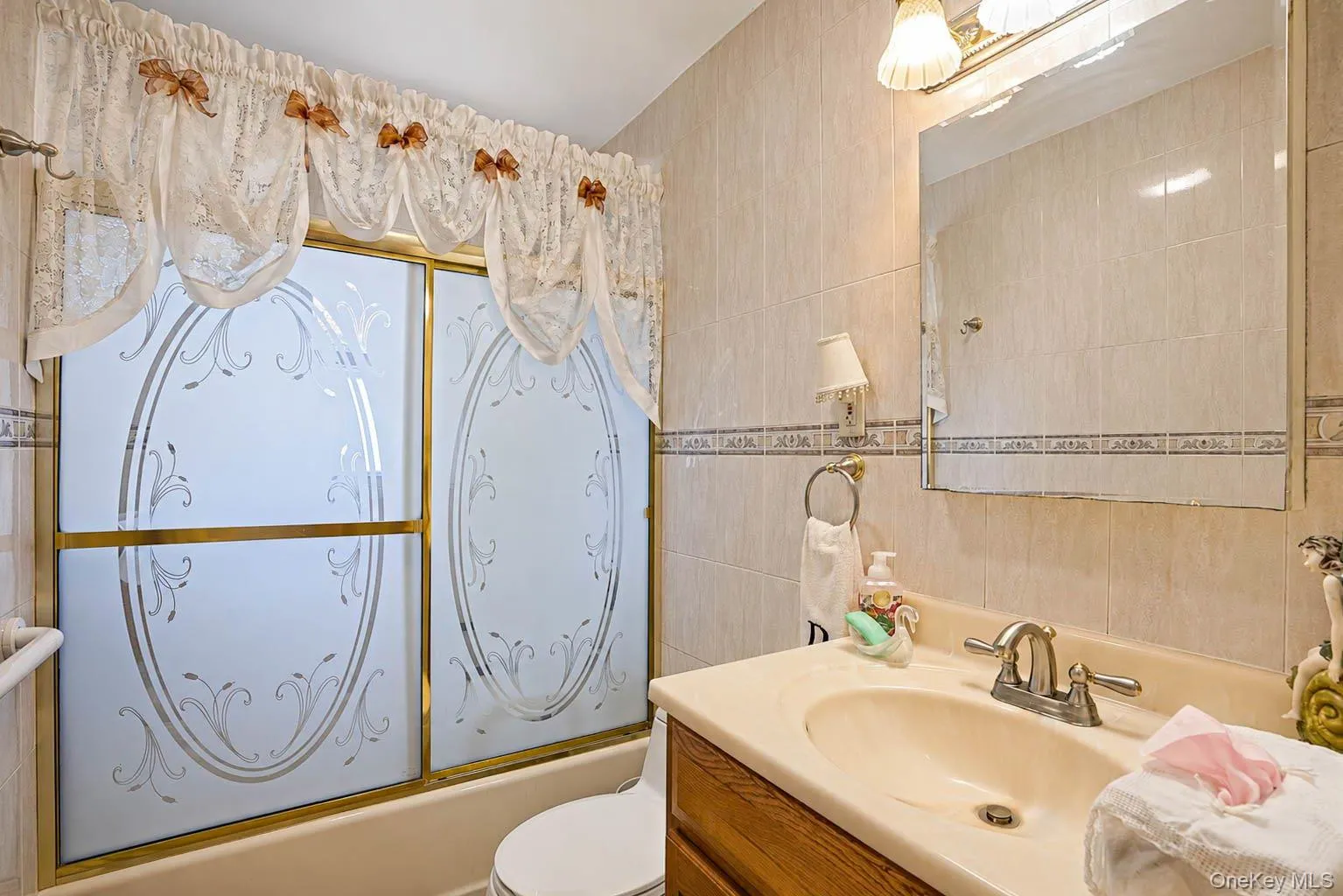 266 Albert Street, Babylon, NY, 4 Bedrooms Bedrooms, 10 Rooms Rooms,2 BathroomsBathrooms,Residential,For Rent,Albert,0,1026880 266 Albert Street, Babylon, NY, 4 Bedrooms Bedrooms, 10 Rooms Rooms,2 BathroomsBathrooms,Residential,For Rent,Albert,0,1026880