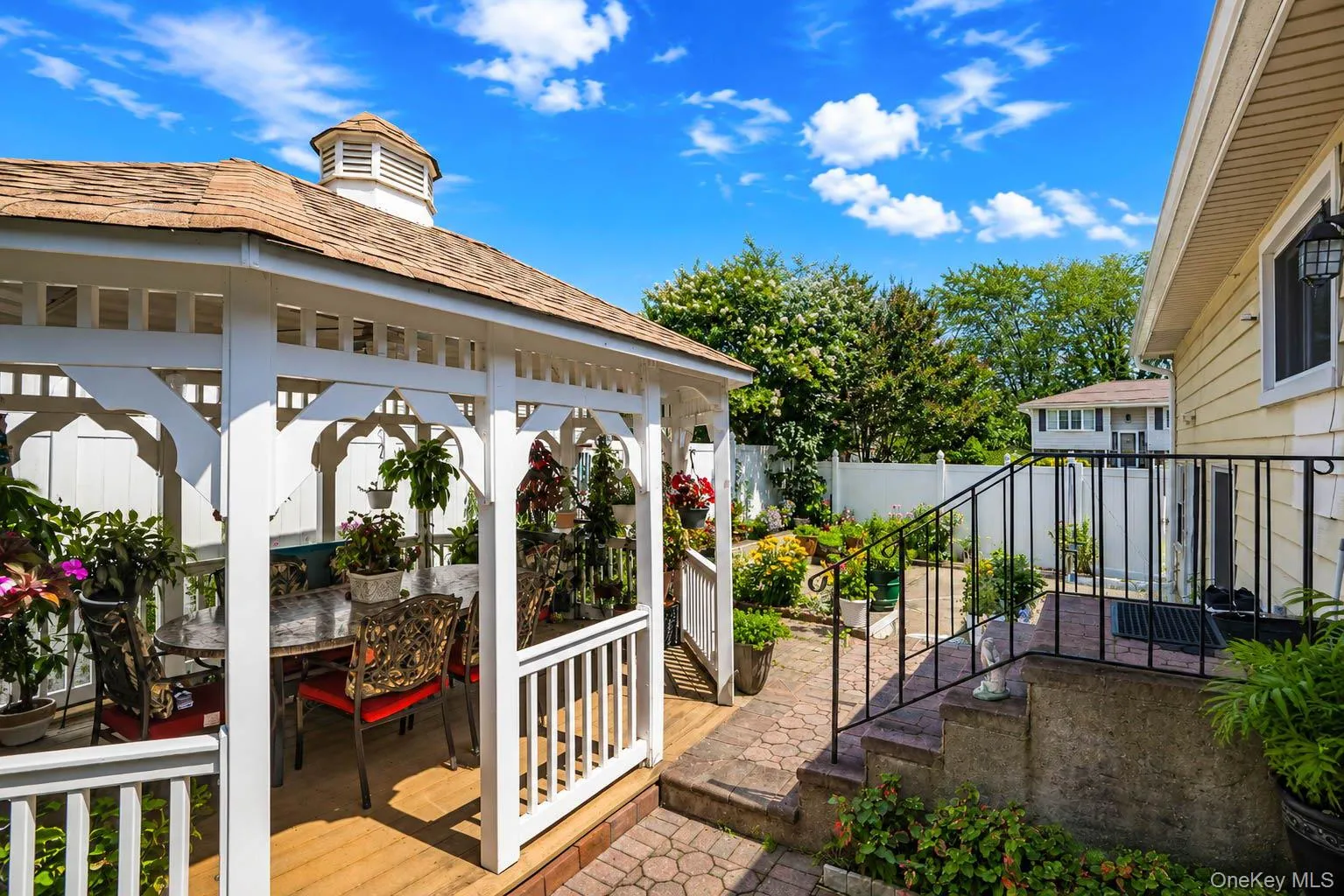266 Albert Street, Babylon, NY, 4 Bedrooms Bedrooms, 10 Rooms Rooms,2 BathroomsBathrooms,Residential,For Rent,Albert,0,1026880 266 Albert Street, Babylon, NY, 4 Bedrooms Bedrooms, 10 Rooms Rooms,2 BathroomsBathrooms,Residential,For Rent,Albert,0,1026880