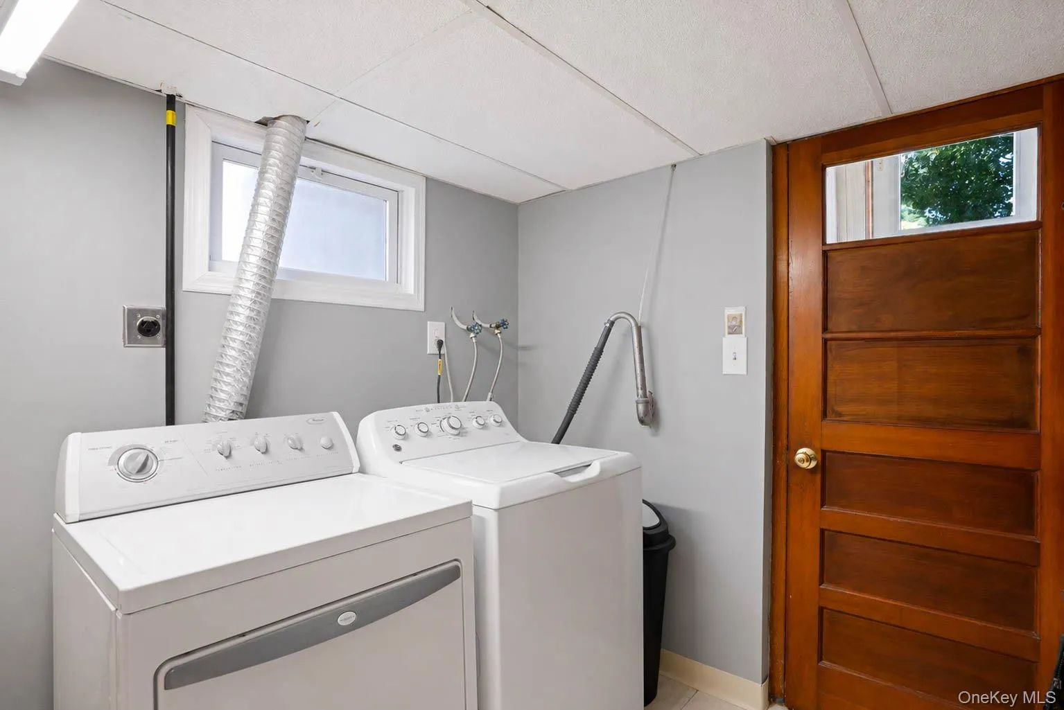 266 Albert Street, Babylon, NY, 4 Bedrooms Bedrooms, 10 Rooms Rooms,2 BathroomsBathrooms,Residential,For Rent,Albert,0,1026880 266 Albert Street, Babylon, NY, 4 Bedrooms Bedrooms, 10 Rooms Rooms,2 BathroomsBathrooms,Residential,For Rent,Albert,0,1026880