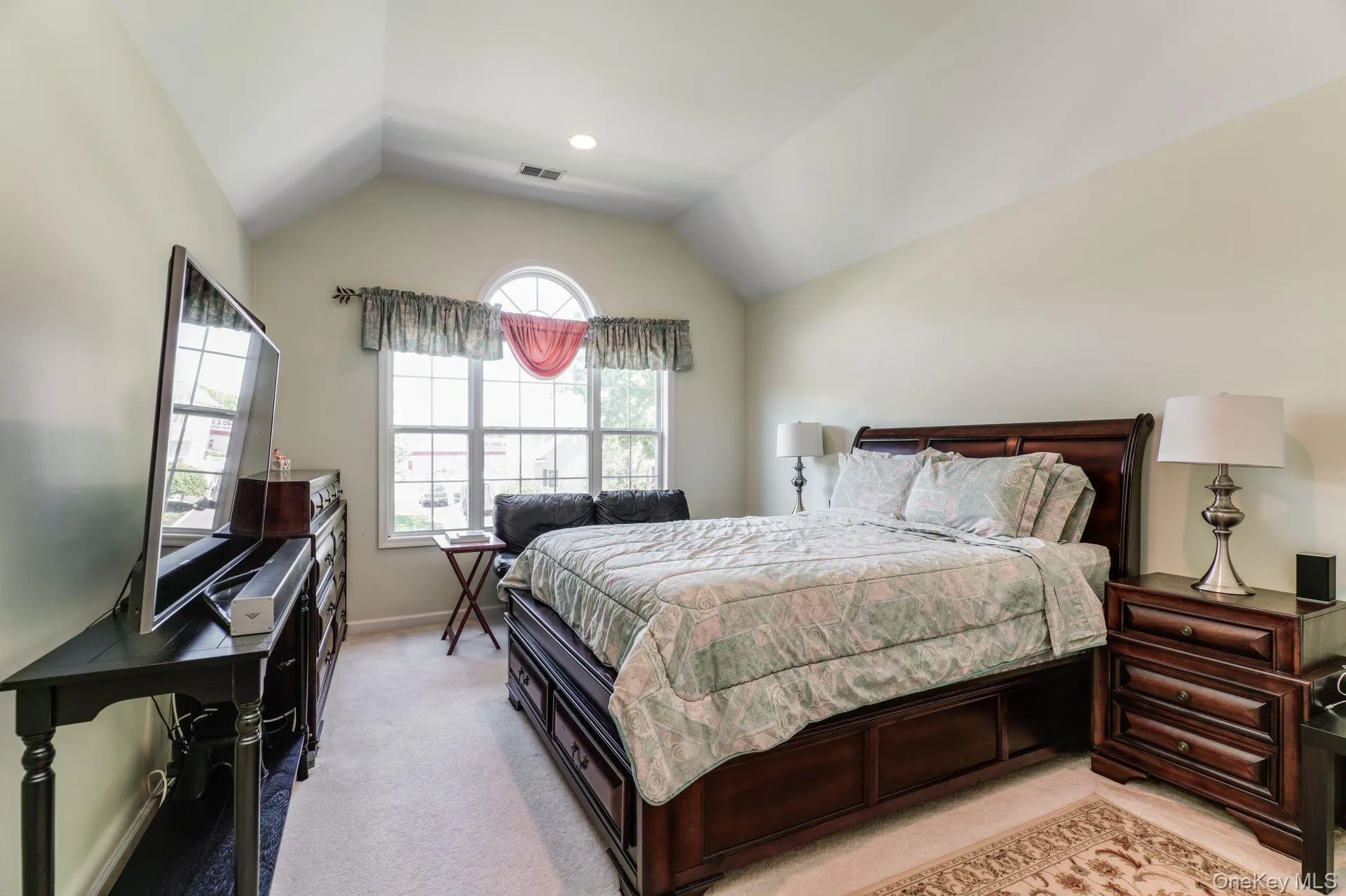 5 Daffodil Lane, Brookhaven, NY, 5 Bedrooms Bedrooms, 10 Rooms Rooms,2 BathroomsBathrooms,Residential Lease,For Rent,Daffodil,0,1026885 5 Daffodil Lane, Brookhaven, NY, 5 Bedrooms Bedrooms, 10 Rooms Rooms,2 BathroomsBathrooms,Residential Lease,For Rent,Daffodil,0,1026885