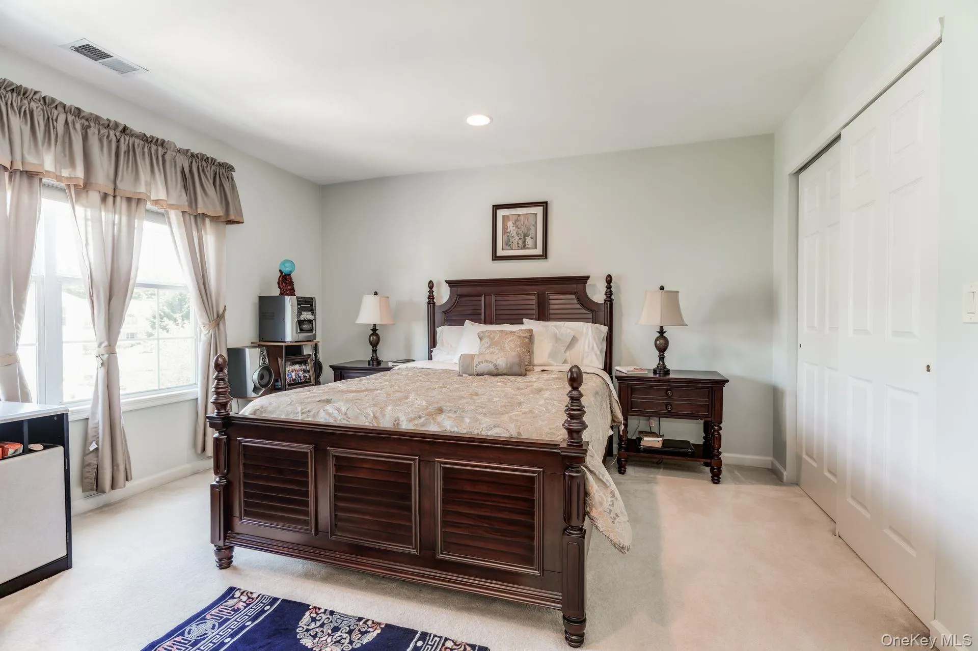 5 Daffodil Lane, Brookhaven, NY, 5 Bedrooms Bedrooms, 10 Rooms Rooms,2 BathroomsBathrooms,Residential Lease,For Rent,Daffodil,0,1026885 5 Daffodil Lane, Brookhaven, NY, 5 Bedrooms Bedrooms, 10 Rooms Rooms,2 BathroomsBathrooms,Residential Lease,For Rent,Daffodil,0,1026885