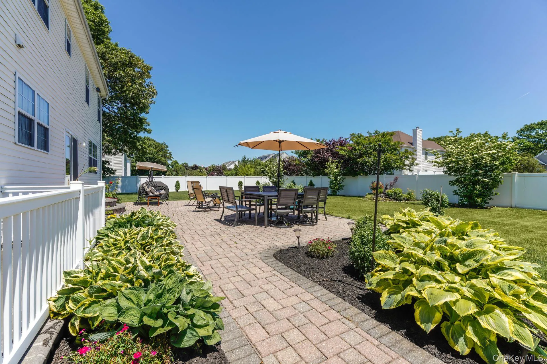 5 Daffodil Lane, Brookhaven, NY, 5 Bedrooms Bedrooms, 10 Rooms Rooms,2 BathroomsBathrooms,Residential Lease,For Rent,Daffodil,0,1026885 5 Daffodil Lane, Brookhaven, NY, 5 Bedrooms Bedrooms, 10 Rooms Rooms,2 BathroomsBathrooms,Residential Lease,For Rent,Daffodil,0,1026885