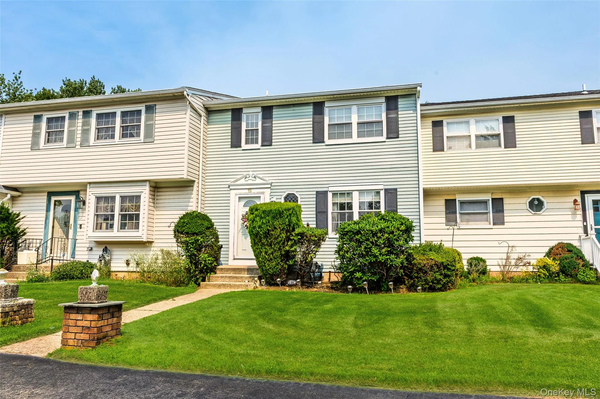 11 Monitor Court, Brookhaven, NY, 3 Bedrooms Bedrooms, 6 Rooms Rooms,2 BathroomsBathrooms,Residential,For Rent,Monitor,0,1026890 11 Monitor Court, Brookhaven, NY, 3 Bedrooms Bedrooms, 6 Rooms Rooms,2 BathroomsBathrooms,Residential,For Rent,Monitor,0,1026890