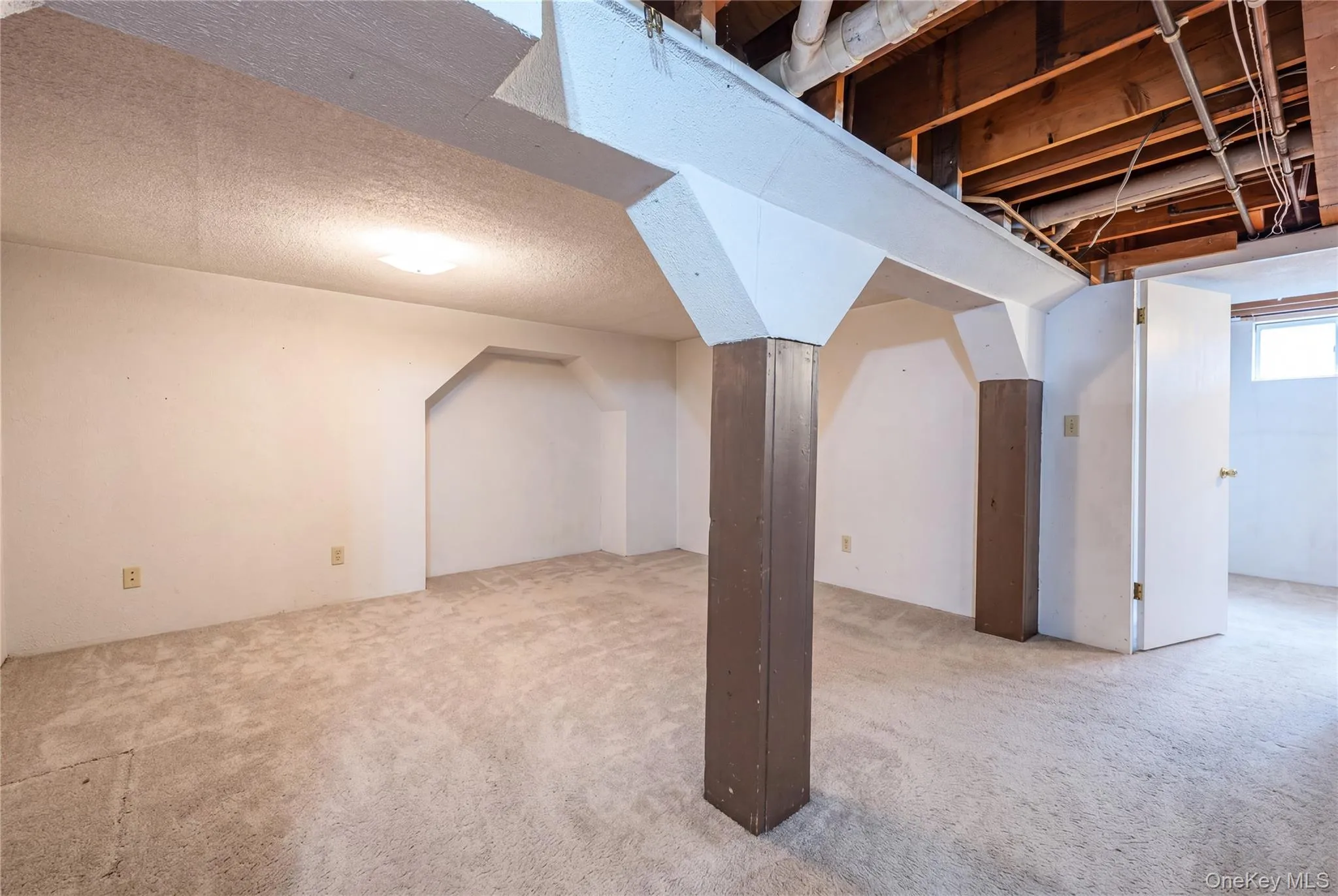 11 Monitor Court, Brookhaven, NY, 3 Bedrooms Bedrooms, 6 Rooms Rooms,2 BathroomsBathrooms,Residential,For Rent,Monitor,0,1026890 11 Monitor Court, Brookhaven, NY, 3 Bedrooms Bedrooms, 6 Rooms Rooms,2 BathroomsBathrooms,Residential,For Rent,Monitor,0,1026890