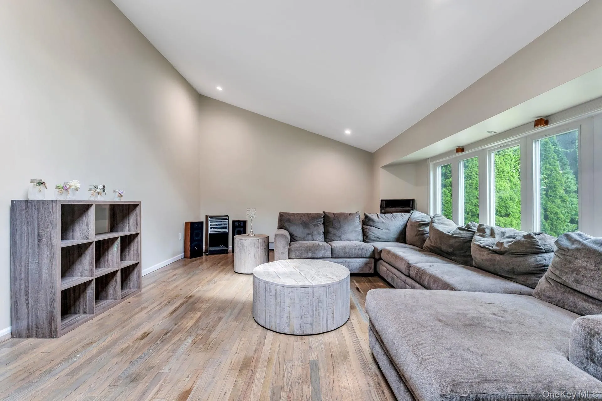 22 Cornelia Lane, Smithtown, NY, 4 Bedrooms Bedrooms, 8 Rooms Rooms,3 BathroomsBathrooms,Residential,For Rent,Cornelia,0,1026900 22 Cornelia Lane, Smithtown, NY, 4 Bedrooms Bedrooms, 8 Rooms Rooms,3 BathroomsBathrooms,Residential,For Rent,Cornelia,0,1026900