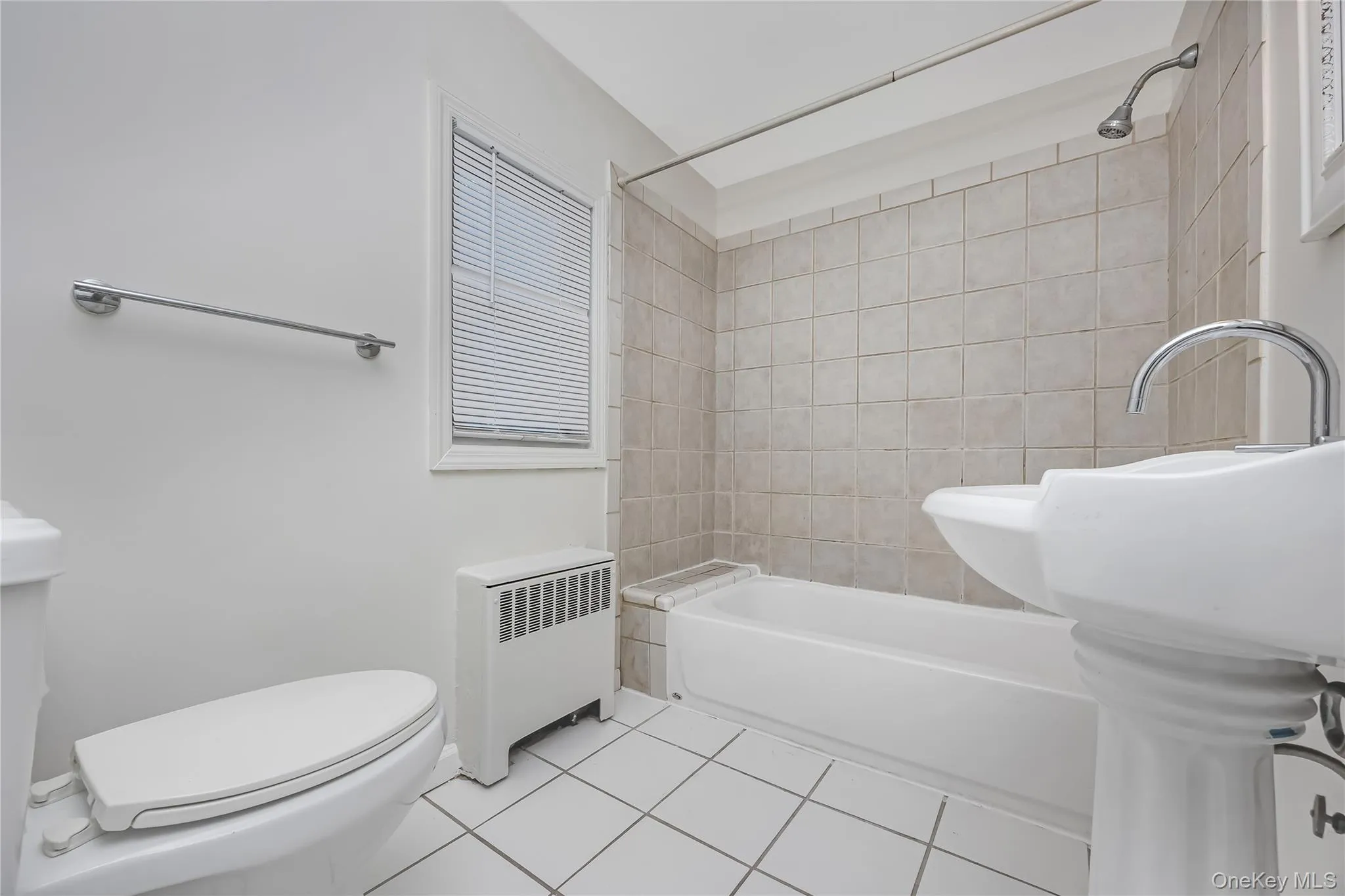 20 Buchanan Avenue, Babylon, NY, 3 Bedrooms Bedrooms, 6 Rooms Rooms,1 BathroomBathrooms,Residential,For Rent,Buchanan,0,1026909 20 Buchanan Avenue, Babylon, NY, 3 Bedrooms Bedrooms, 6 Rooms Rooms,1 BathroomBathrooms,Residential,For Rent,Buchanan,0,1026909