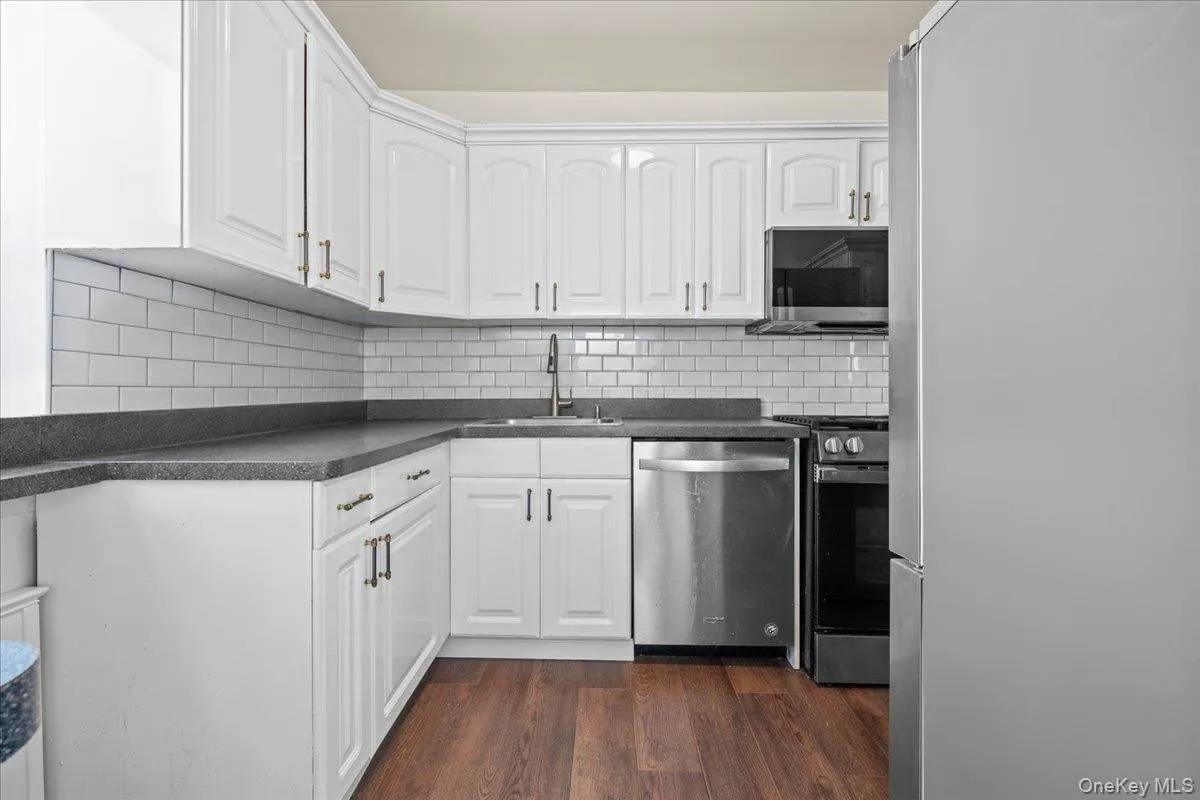 2621 Palisade Avenue, New York, NY, 2 Bedrooms Bedrooms, 4 Rooms Rooms,2 BathroomsBathrooms,Residential,For Rent,Palisade,0,1026915 2621 Palisade Avenue, New York, NY, 2 Bedrooms Bedrooms, 4 Rooms Rooms,2 BathroomsBathrooms,Residential,For Rent,Palisade,0,1026915