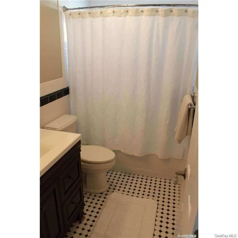 27 Vermont Street, Long Beach, NY, 3 Bedrooms Bedrooms, 5 Rooms Rooms,1 BathroomBathrooms,Residential Lease,For Rent,Vermont,0,1026920 27 Vermont Street, Long Beach, NY, 3 Bedrooms Bedrooms, 5 Rooms Rooms,1 BathroomBathrooms,Residential Lease,For Rent,Vermont,0,1026920