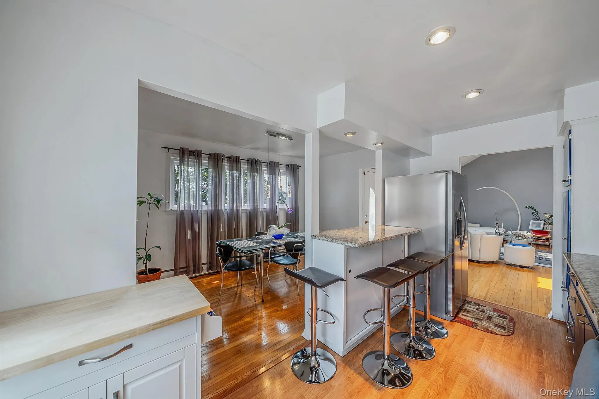 27 Ventura Drive, Babylon, NY, 4 Bedrooms Bedrooms, 10 Rooms Rooms,2 BathroomsBathrooms,Residential,For Rent,Ventura,0,1026923 27 Ventura Drive, Babylon, NY, 4 Bedrooms Bedrooms, 10 Rooms Rooms,2 BathroomsBathrooms,Residential,For Rent,Ventura,0,1026923