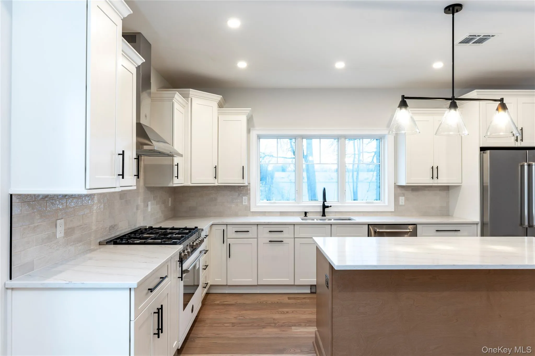 352 Holt Drive, Orangetown, NY, 4 Bedrooms Bedrooms, 9 Rooms Rooms,2 BathroomsBathrooms,Residential,For Rent,Holt,0,1026925 352 Holt Drive, Orangetown, NY, 4 Bedrooms Bedrooms, 9 Rooms Rooms,2 BathroomsBathrooms,Residential,For Rent,Holt,0,1026925