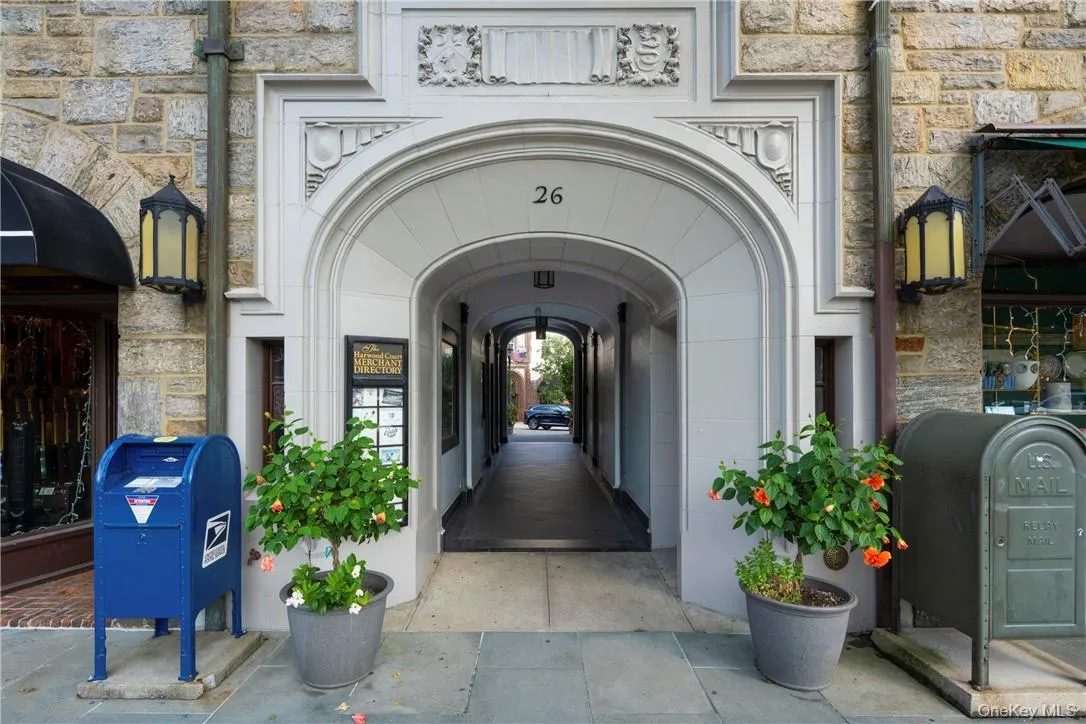 26 East Parkway, Scarsdale, NY, 1 Bedroom Bedrooms, 3 Rooms Rooms,1 BathroomBathrooms,Residential Lease,For Rent,East Parkway,0,1026926 26 East Parkway, Scarsdale, NY, 1 Bedroom Bedrooms, 3 Rooms Rooms,1 BathroomBathrooms,Residential Lease,For Rent,East Parkway,0,1026926