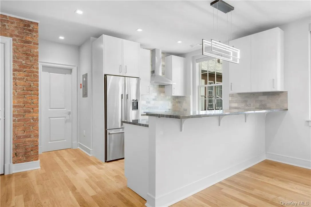 26 East Parkway, Scarsdale, NY, 1 Bedroom Bedrooms, 3 Rooms Rooms,1 BathroomBathrooms,Residential Lease,For Rent,East Parkway,0,1026926 26 East Parkway, Scarsdale, NY, 1 Bedroom Bedrooms, 3 Rooms Rooms,1 BathroomBathrooms,Residential Lease,For Rent,East Parkway,0,1026926