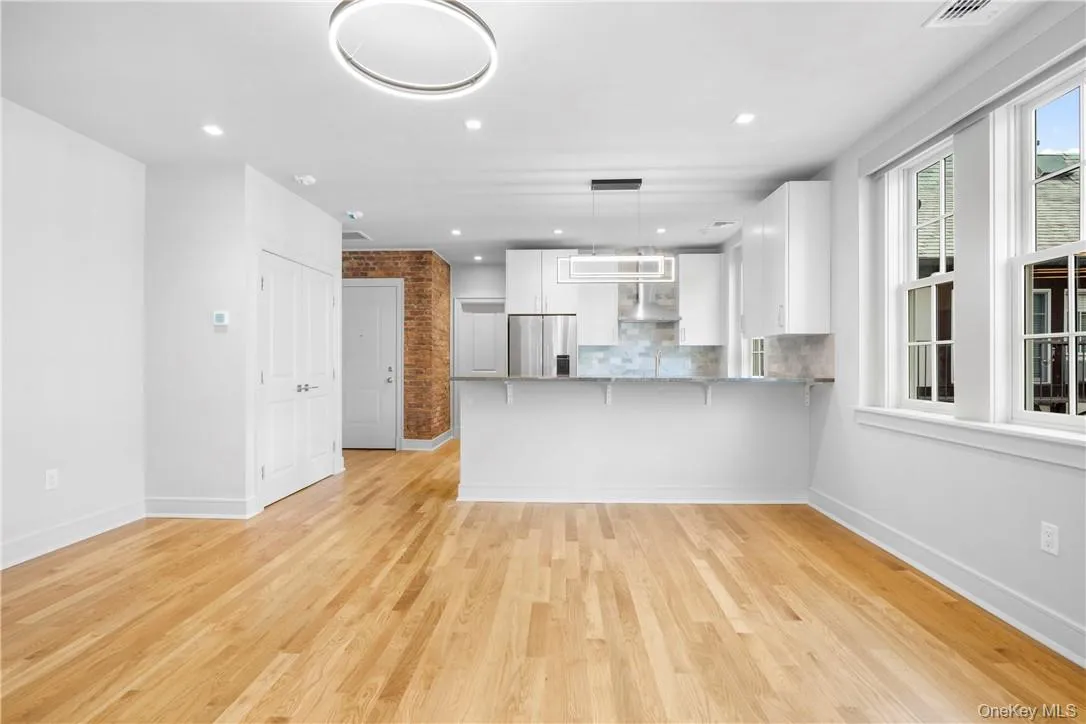 26 East Parkway, Scarsdale, NY, 1 Bedroom Bedrooms, 3 Rooms Rooms,1 BathroomBathrooms,Residential Lease,For Rent,East Parkway,0,1026926 26 East Parkway, Scarsdale, NY, 1 Bedroom Bedrooms, 3 Rooms Rooms,1 BathroomBathrooms,Residential Lease,For Rent,East Parkway,0,1026926