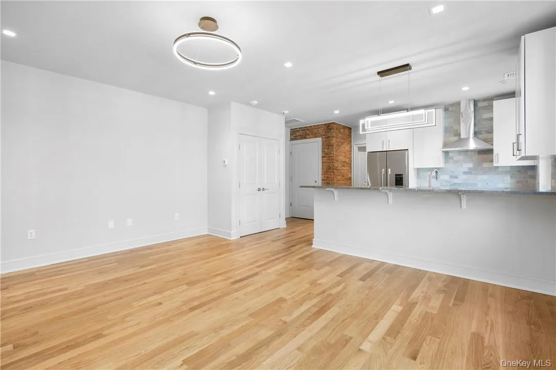 26 East Parkway, Scarsdale, NY, 1 Bedroom Bedrooms, 3 Rooms Rooms,1 BathroomBathrooms,Residential Lease,For Rent,East Parkway,0,1026926 26 East Parkway, Scarsdale, NY, 1 Bedroom Bedrooms, 3 Rooms Rooms,1 BathroomBathrooms,Residential Lease,For Rent,East Parkway,0,1026926