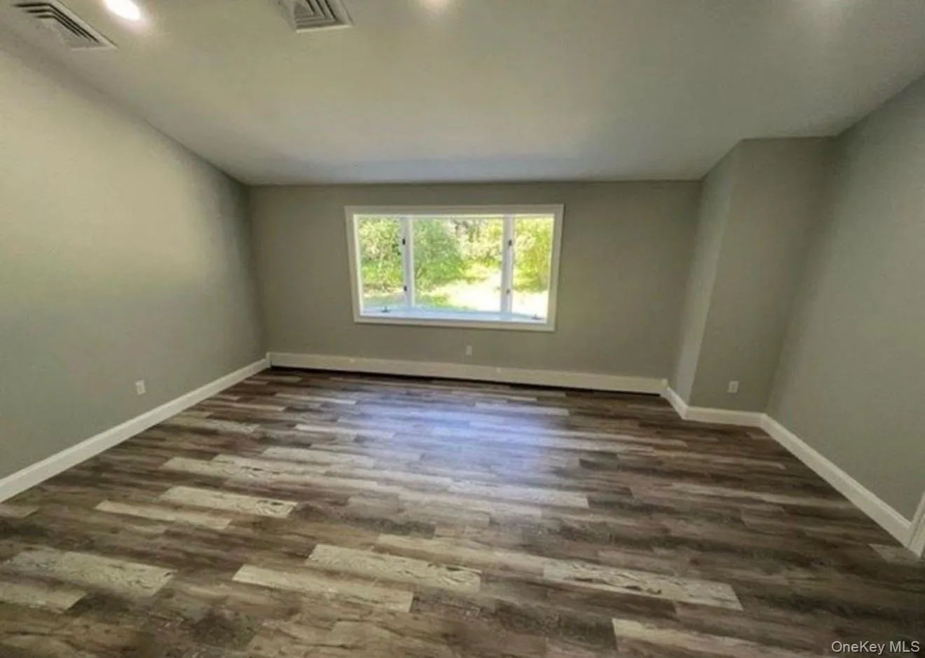 18 William Street, Brookhaven, NY, 4 Bedrooms Bedrooms, 8 Rooms Rooms,2 BathroomsBathrooms,Residential Lease,For Rent,William,0,1026928 18 William Street, Brookhaven, NY, 4 Bedrooms Bedrooms, 8 Rooms Rooms,2 BathroomsBathrooms,Residential Lease,For Rent,William,0,1026928