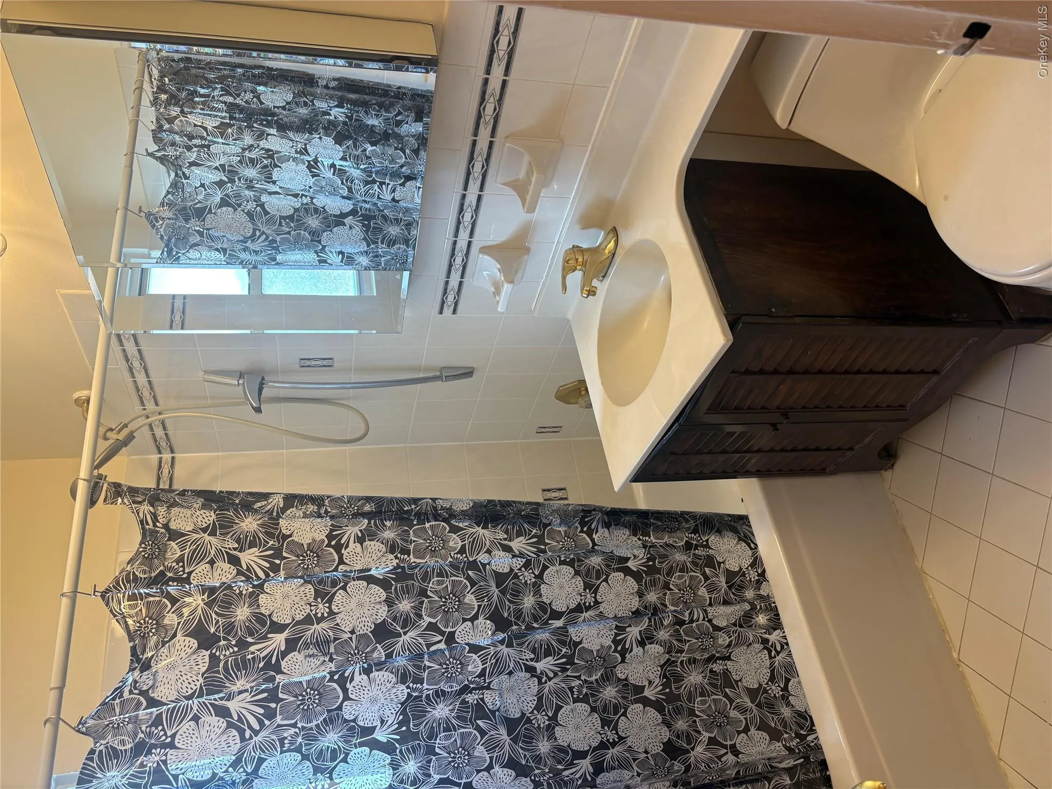 268-18 81st Avenue, New York, NY, 1 Bedroom Bedrooms, 3 Rooms Rooms,1 BathroomBathrooms,Residential Lease,For Rent,81st,0,1026929 268-18 81st Avenue, New York, NY, 1 Bedroom Bedrooms, 3 Rooms Rooms,1 BathroomBathrooms,Residential Lease,For Rent,81st,0,1026929