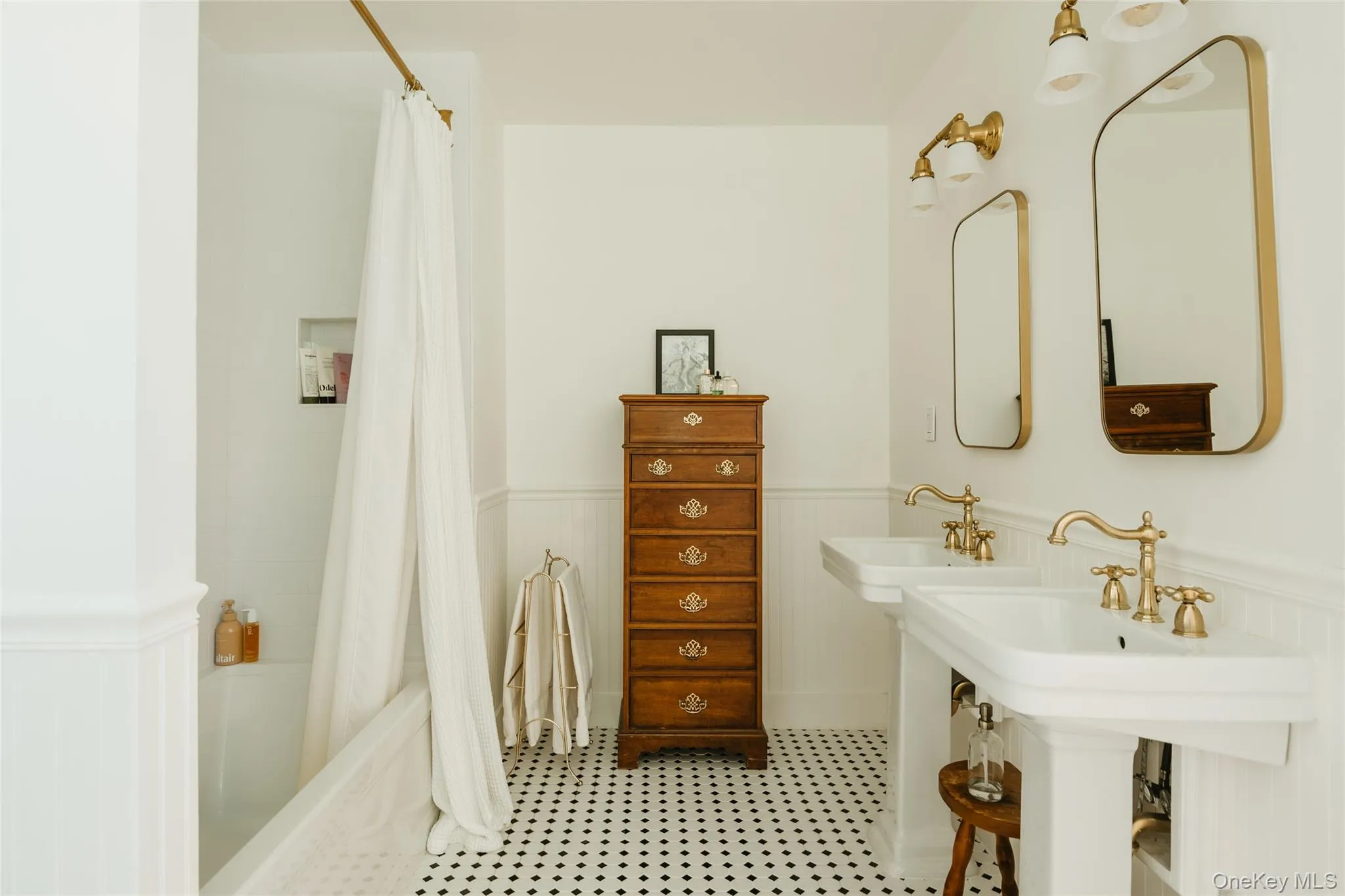 328 Hasbrouck Avenue, Kingston, NY, 3 Bedrooms Bedrooms, 7 Rooms Rooms,2 BathroomsBathrooms,Residential,For Rent,Hasbrouck,0,1026930 328 Hasbrouck Avenue, Kingston, NY, 3 Bedrooms Bedrooms, 7 Rooms Rooms,2 BathroomsBathrooms,Residential,For Rent,Hasbrouck,0,1026930