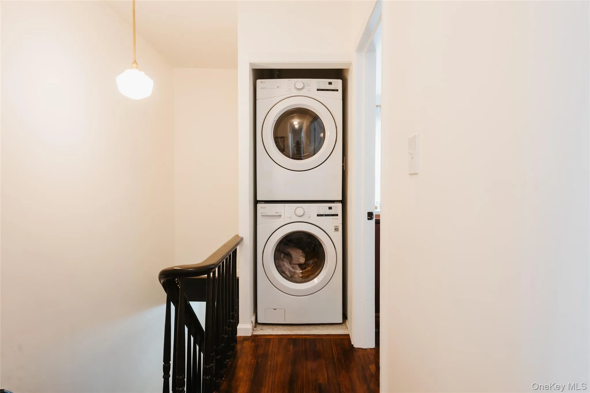328 Hasbrouck Avenue, Kingston, NY, 3 Bedrooms Bedrooms, 7 Rooms Rooms,2 BathroomsBathrooms,Residential,For Rent,Hasbrouck,0,1026930 328 Hasbrouck Avenue, Kingston, NY, 3 Bedrooms Bedrooms, 7 Rooms Rooms,2 BathroomsBathrooms,Residential,For Rent,Hasbrouck,0,1026930