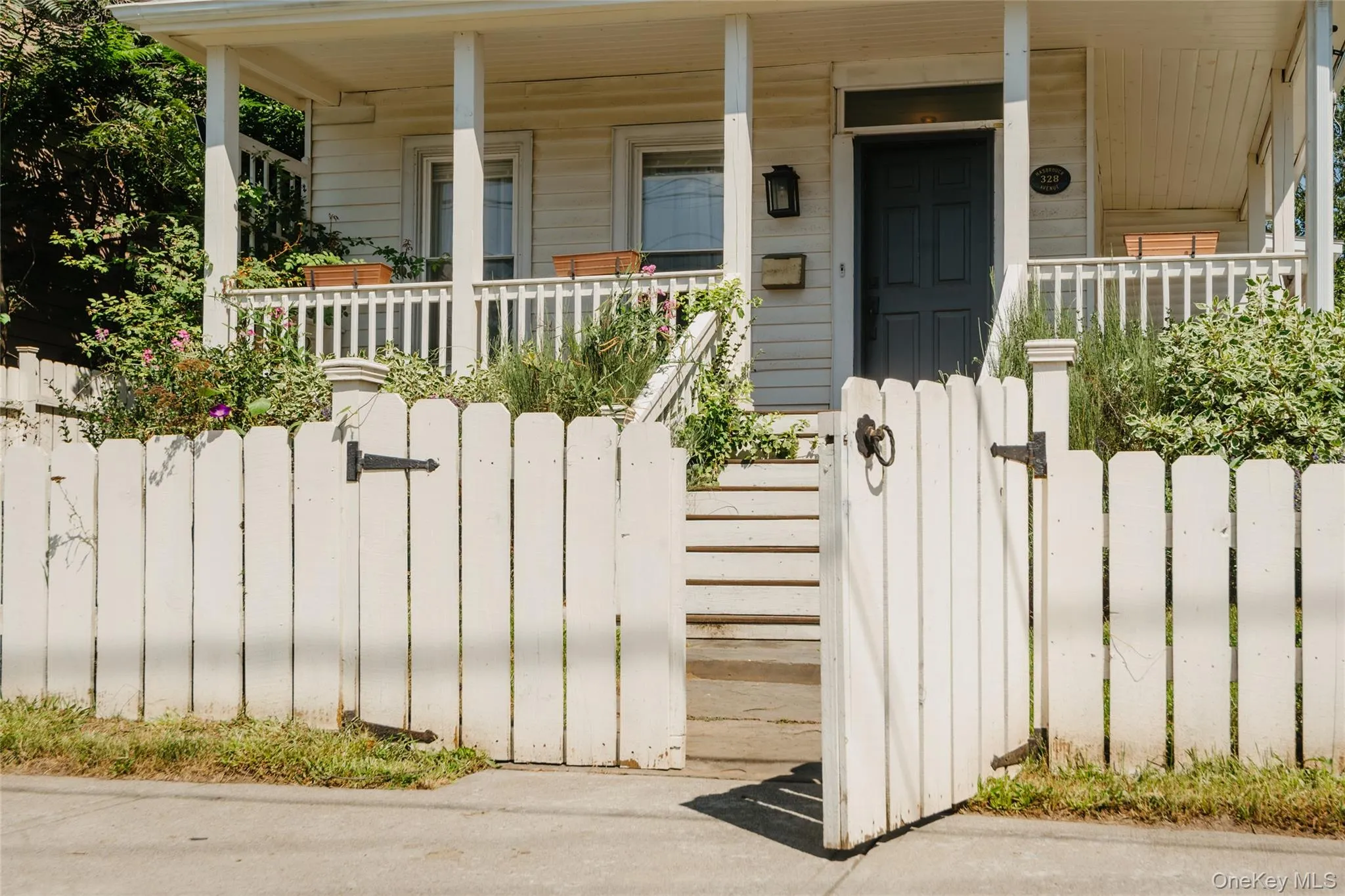328 Hasbrouck Avenue, Kingston, NY, 3 Bedrooms Bedrooms, 7 Rooms Rooms,2 BathroomsBathrooms,Residential,For Rent,Hasbrouck,0,1026930 328 Hasbrouck Avenue, Kingston, NY, 3 Bedrooms Bedrooms, 7 Rooms Rooms,2 BathroomsBathrooms,Residential,For Rent,Hasbrouck,0,1026930
