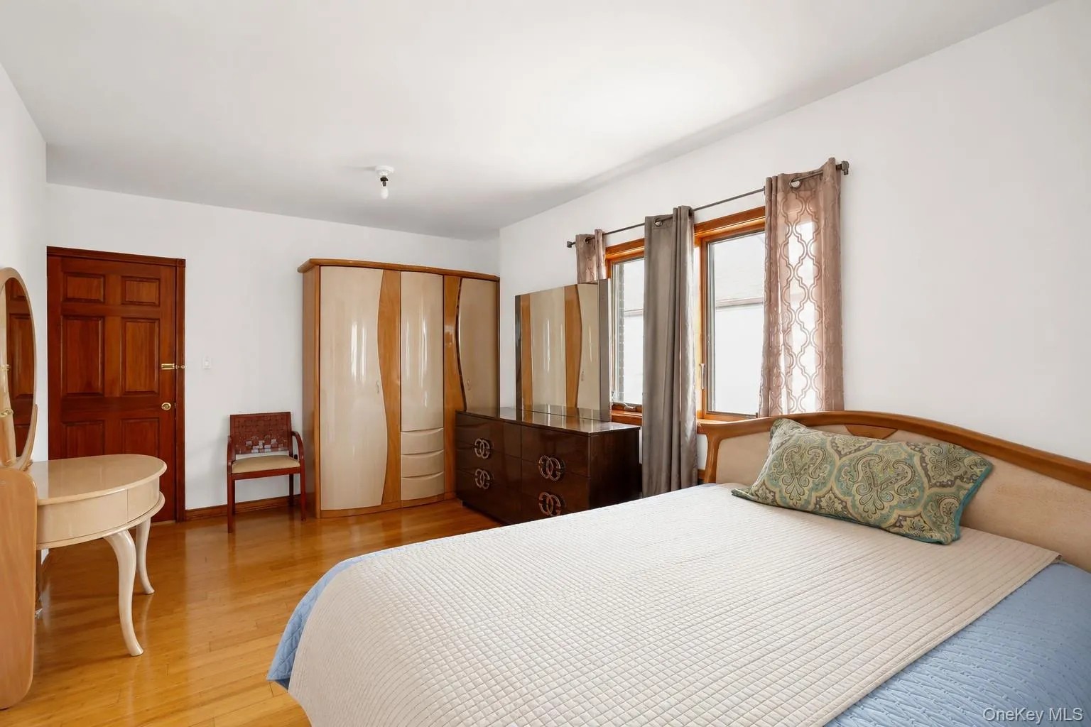 141-63 73rd Terrace, New York, NY, 4 Bedrooms Bedrooms, 16 Rooms Rooms,4 BathroomsBathrooms,Residential,For Rent,73rd,0,1026931 141-63 73rd Terrace, New York, NY, 4 Bedrooms Bedrooms, 16 Rooms Rooms,4 BathroomsBathrooms,Residential,For Rent,73rd,0,1026931