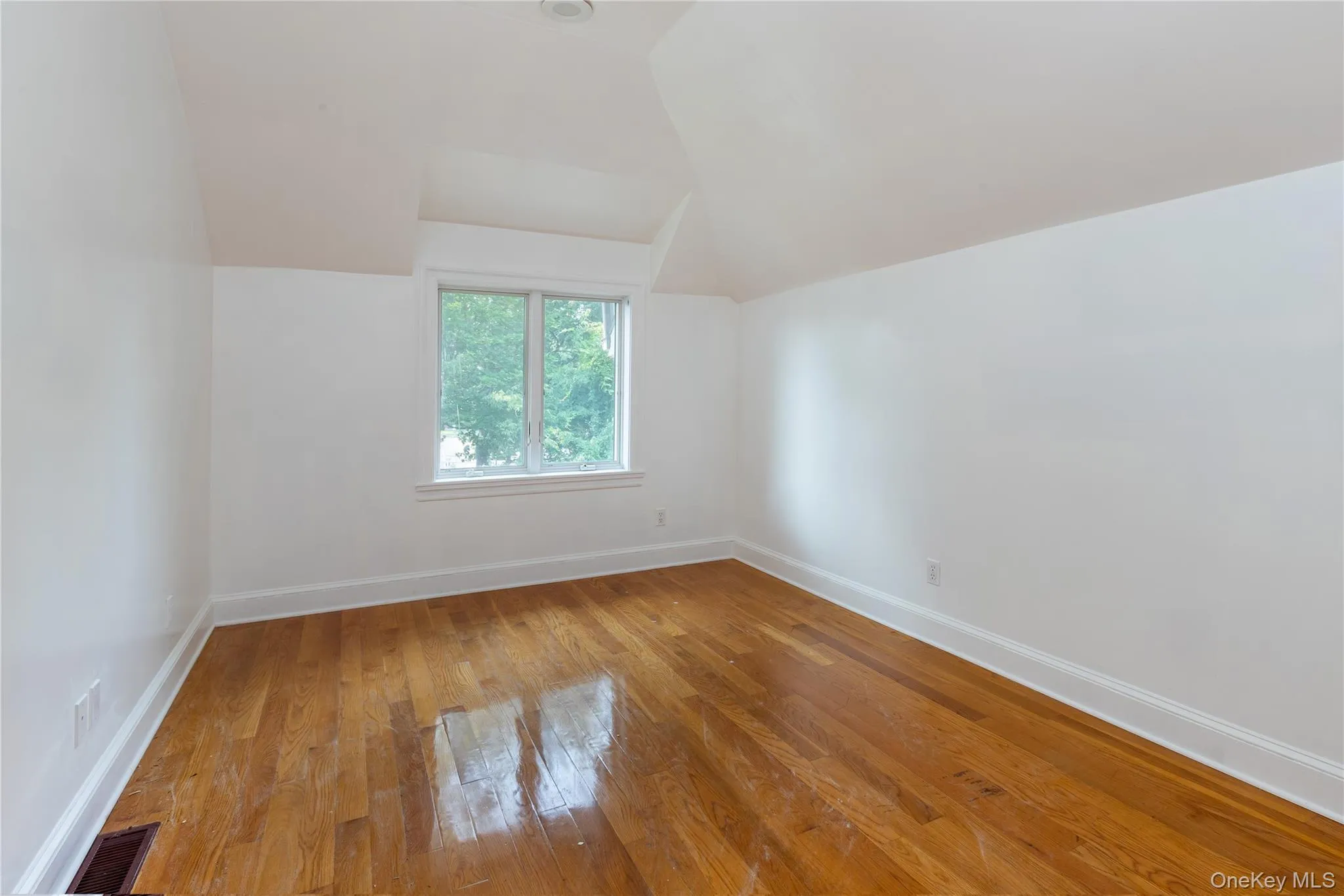 5637 Delafield Avenue, New York, NY, 4 Bedrooms Bedrooms, 7 Rooms Rooms,3 BathroomsBathrooms,Residential,For Rent,Delafield,0,1026932 5637 Delafield Avenue, New York, NY, 4 Bedrooms Bedrooms, 7 Rooms Rooms,3 BathroomsBathrooms,Residential,For Rent,Delafield,0,1026932