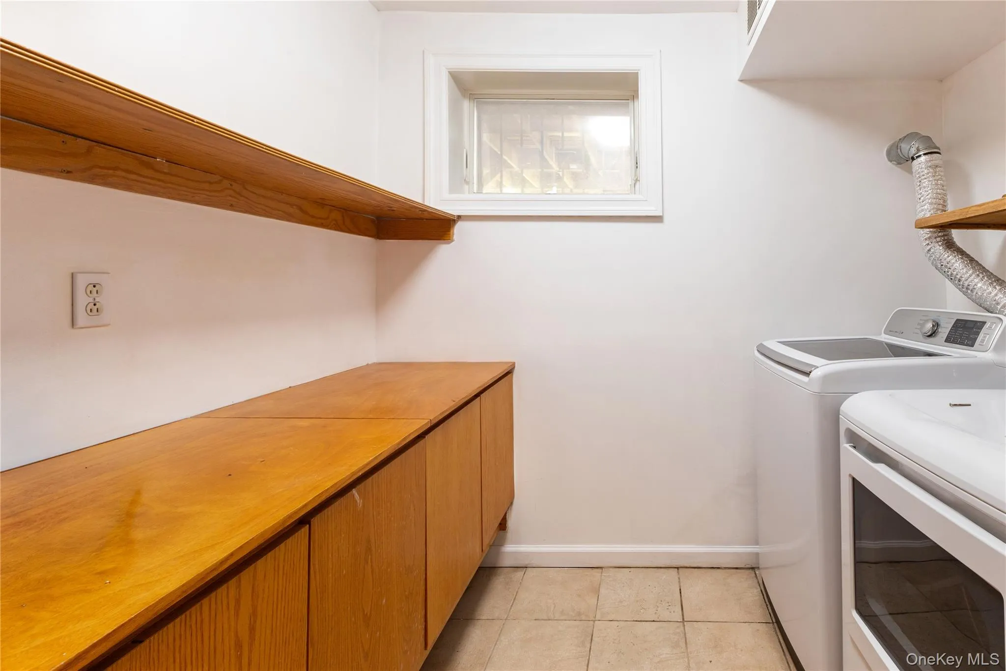 5637 Delafield Avenue, New York, NY, 4 Bedrooms Bedrooms, 7 Rooms Rooms,3 BathroomsBathrooms,Residential,For Rent,Delafield,0,1026932 5637 Delafield Avenue, New York, NY, 4 Bedrooms Bedrooms, 7 Rooms Rooms,3 BathroomsBathrooms,Residential,For Rent,Delafield,0,1026932