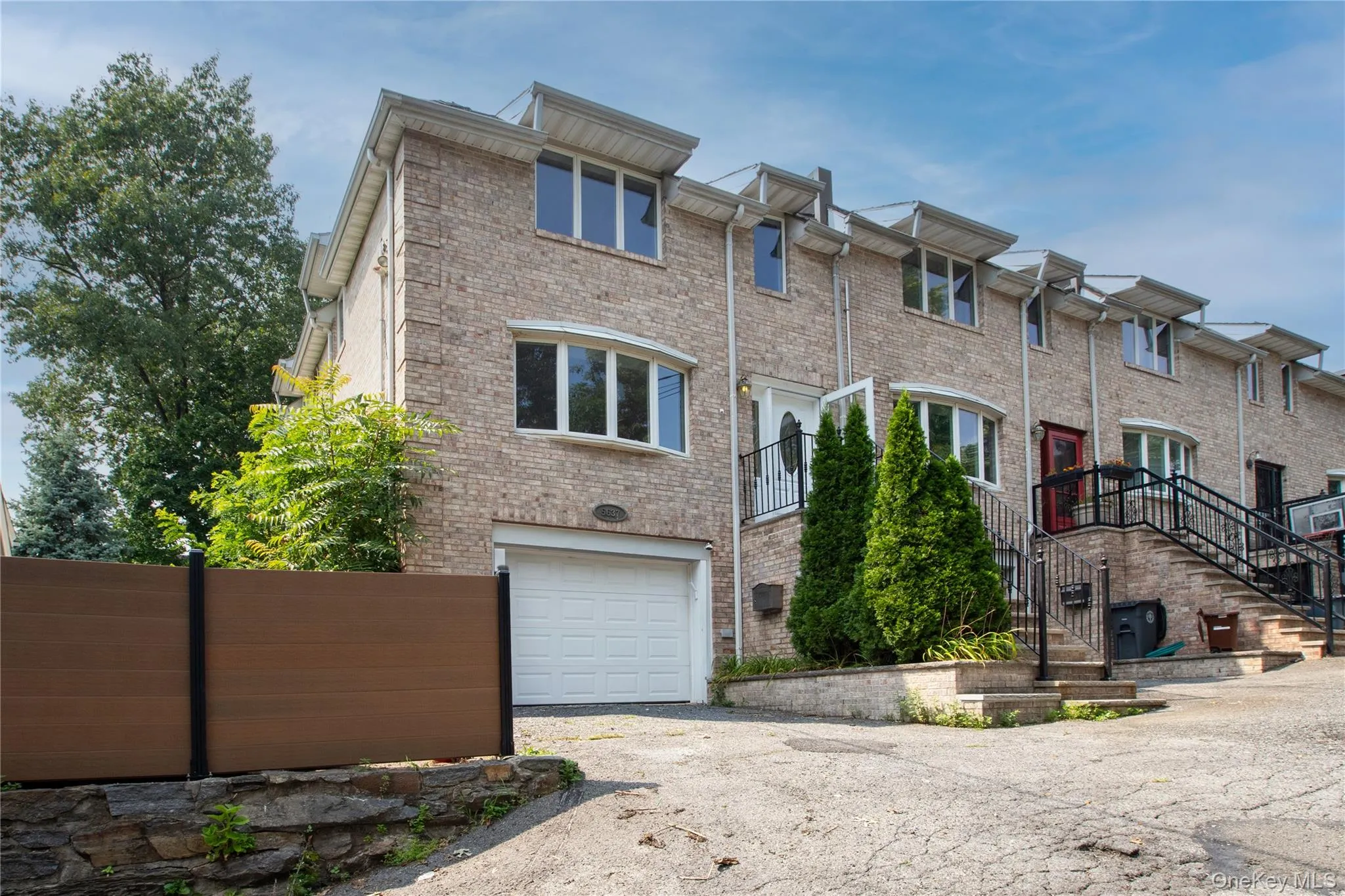 5637 Delafield Avenue, New York, NY, 4 Bedrooms Bedrooms, 7 Rooms Rooms,3 BathroomsBathrooms,Residential,For Rent,Delafield,0,1026932 5637 Delafield Avenue, New York, NY, 4 Bedrooms Bedrooms, 7 Rooms Rooms,3 BathroomsBathrooms,Residential,For Rent,Delafield,0,1026932