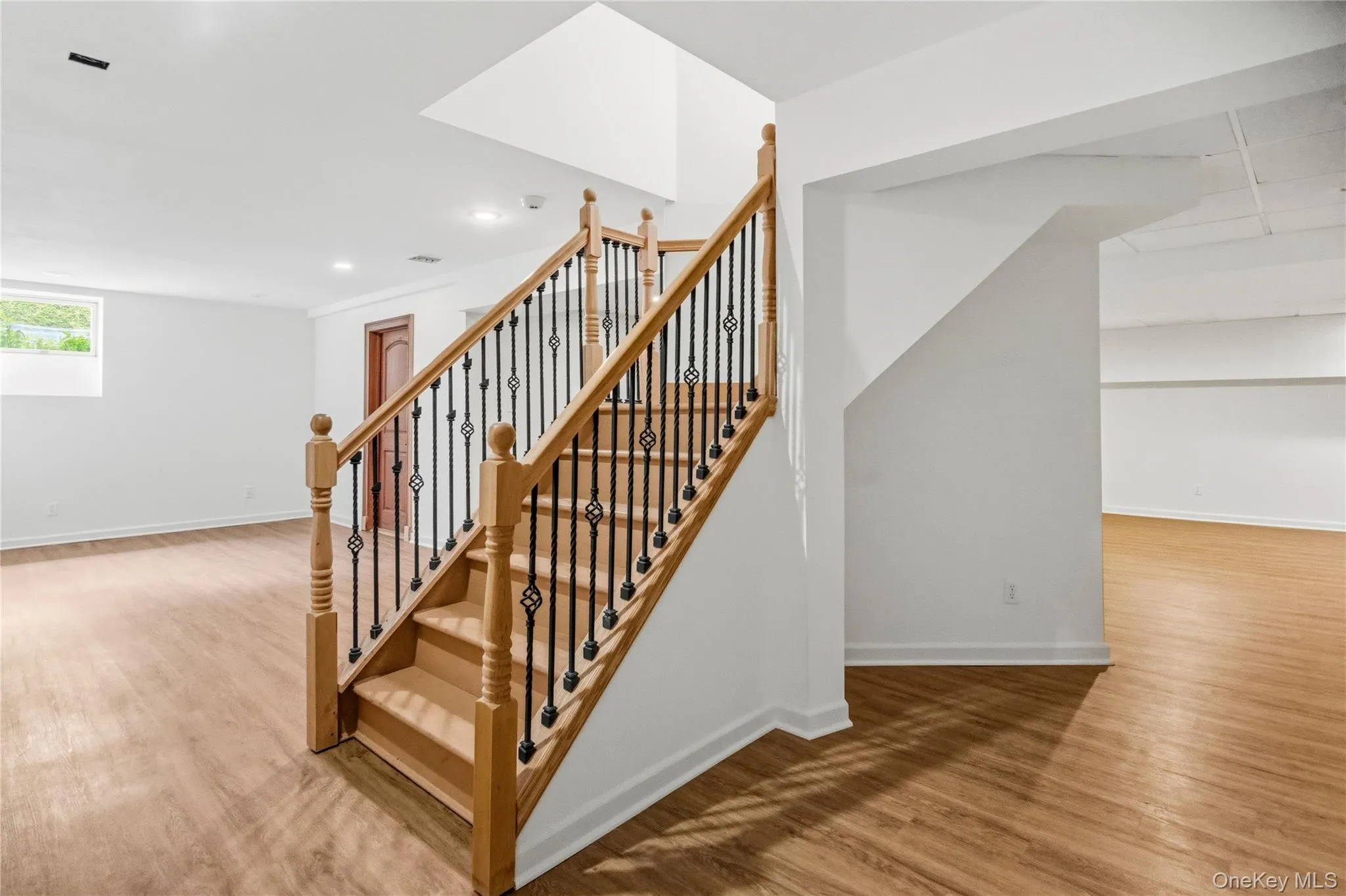 10 Osborne Lane, Oyster Bay, NY, 5 Bedrooms Bedrooms, 10 Rooms Rooms,5 BathroomsBathrooms,Residential Lease,For Rent,Osborne,0,1026934 10 Osborne Lane, Oyster Bay, NY, 5 Bedrooms Bedrooms, 10 Rooms Rooms,5 BathroomsBathrooms,Residential Lease,For Rent,Osborne,0,1026934
