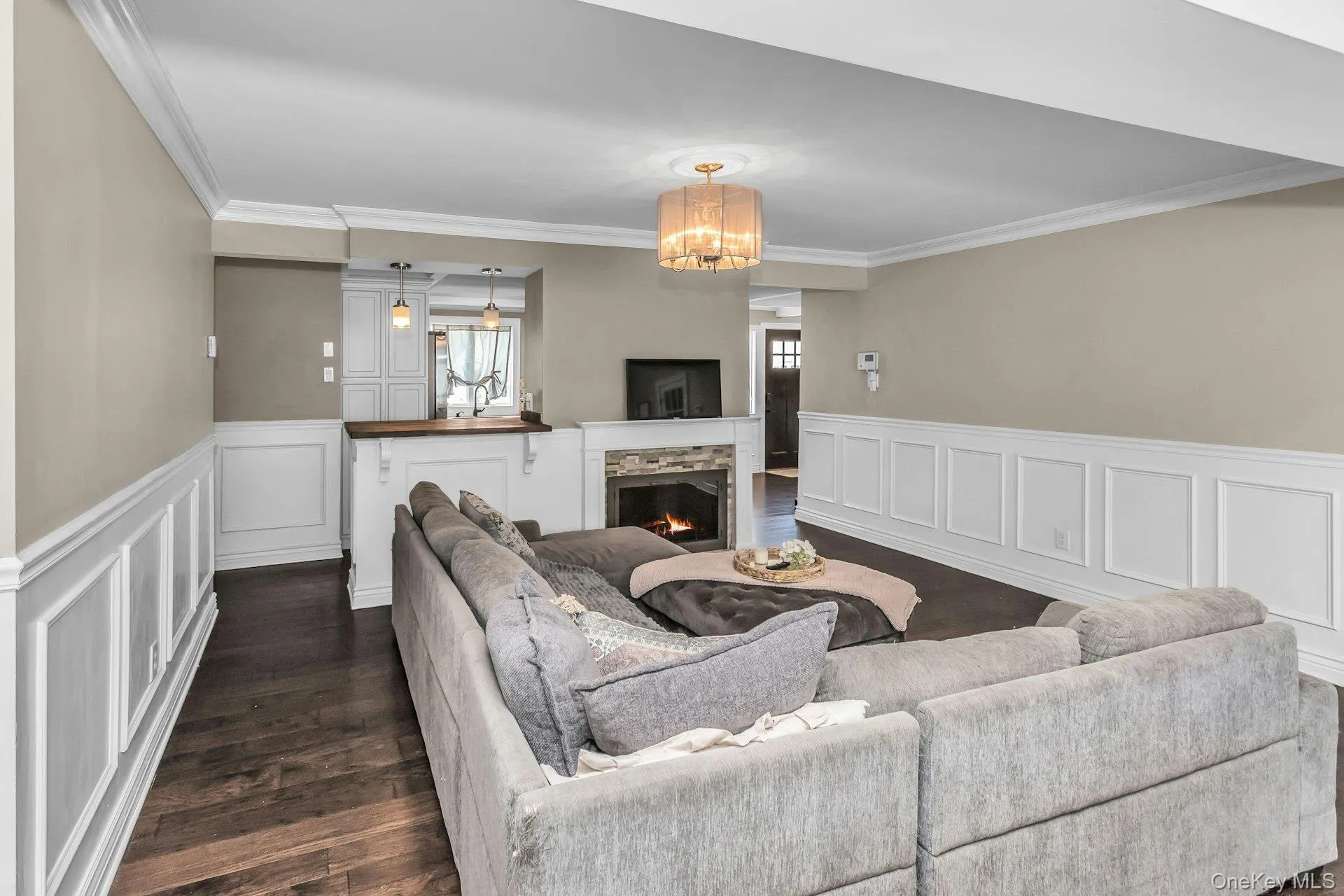 31 Martin Lane, Hempstead, NY, 4 Bedrooms Bedrooms, 8 Rooms Rooms,2 BathroomsBathrooms,Residential,For Rent,Martin,0,1026938 31 Martin Lane, Hempstead, NY, 4 Bedrooms Bedrooms, 8 Rooms Rooms,2 BathroomsBathrooms,Residential,For Rent,Martin,0,1026938